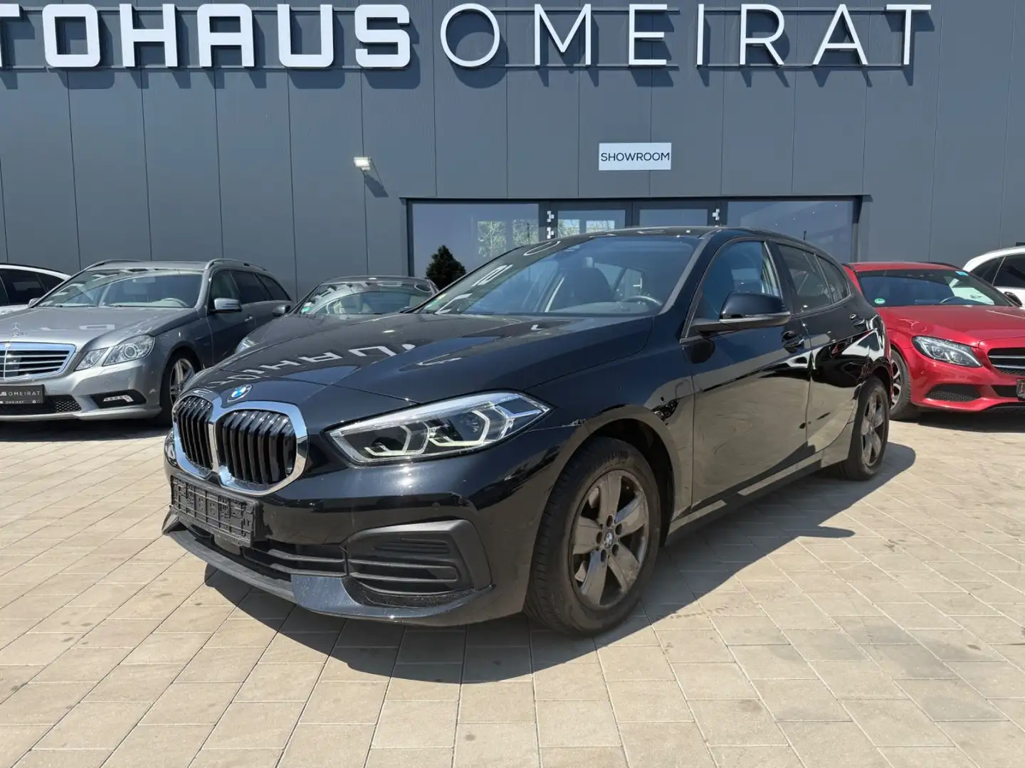 BMW 118 I Advantage 1-Hand/Navi/Klimaauto./PDC/SHZ Schwarz - 1