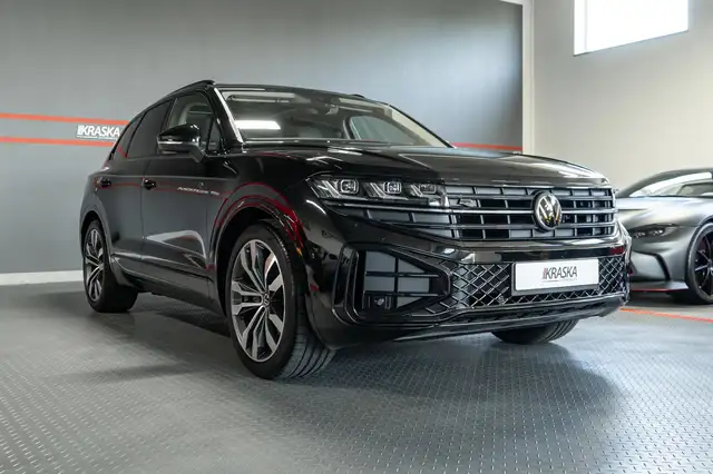 Volkswagen Touareg view 7