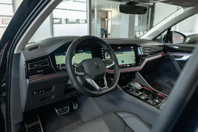 Volkswagen Touareg view 15