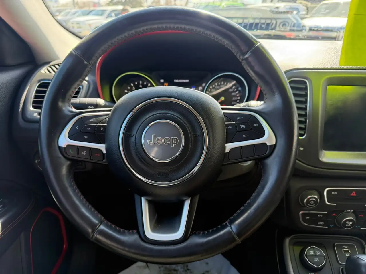 Jeep Compass снимка Jeep Compass