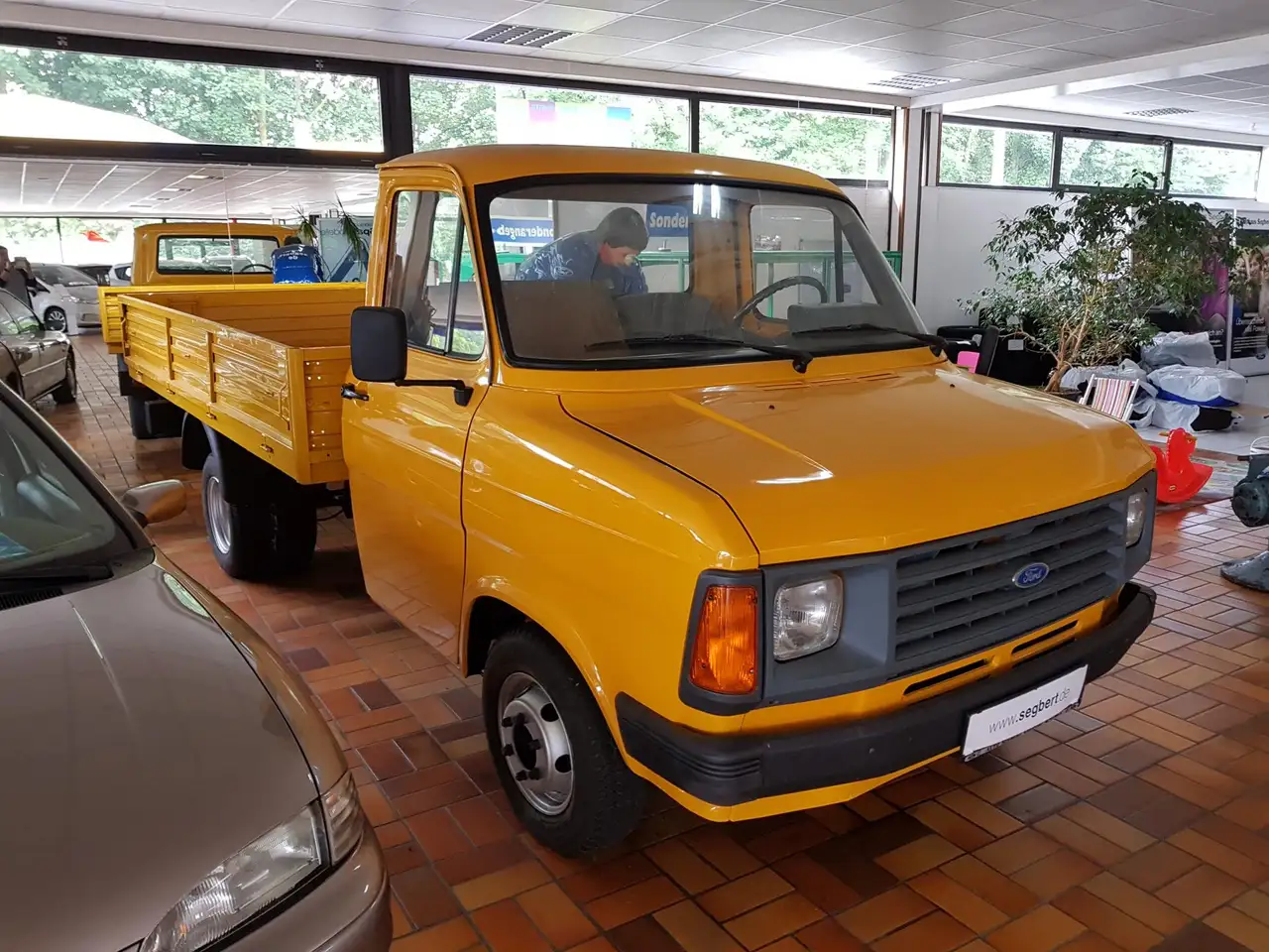 Ford Transit Transporter 78 LCX Pritschenwagen LKW 50, foto 2
