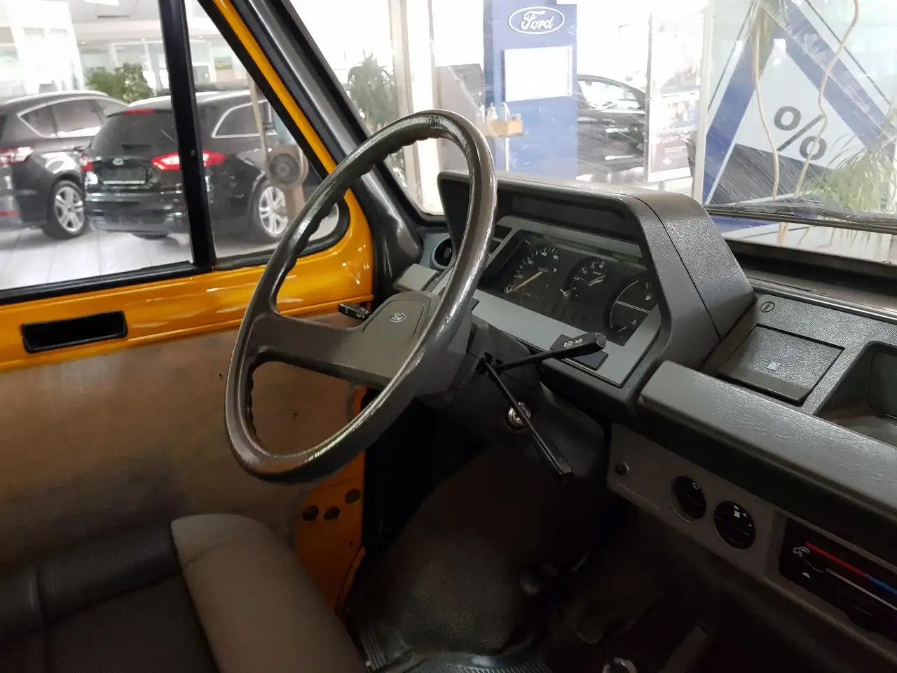 Ford Transit Transporter 78 LCX Pritschenwagen LKW 50, foto 7
