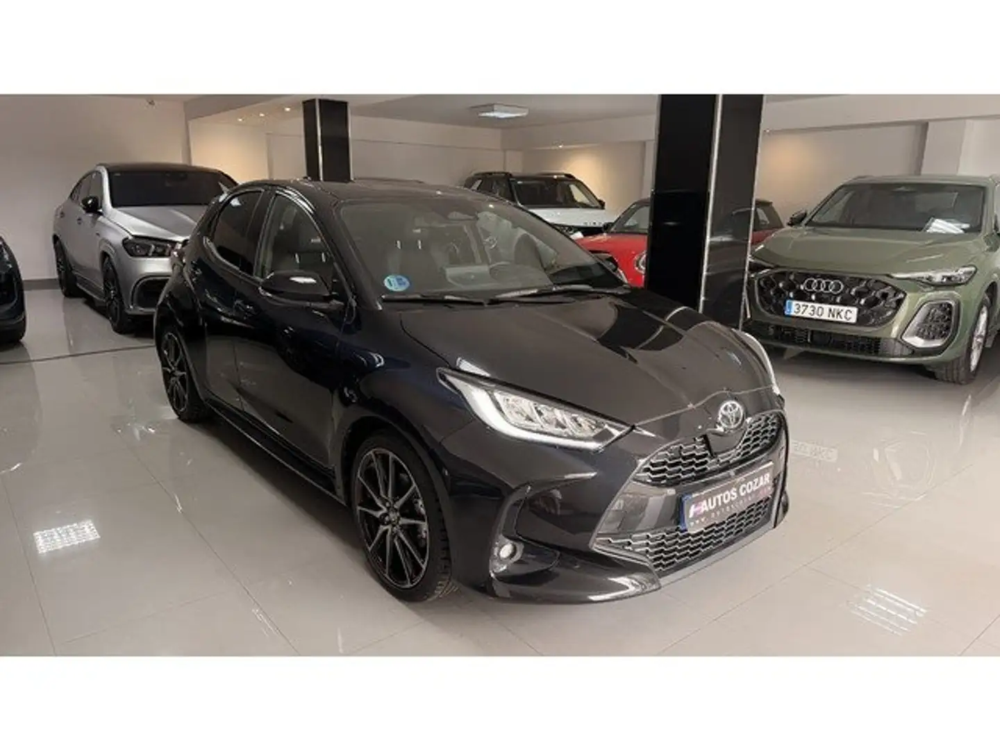 Toyota Yaris 130H 1.5 GR Sport Negro - 1