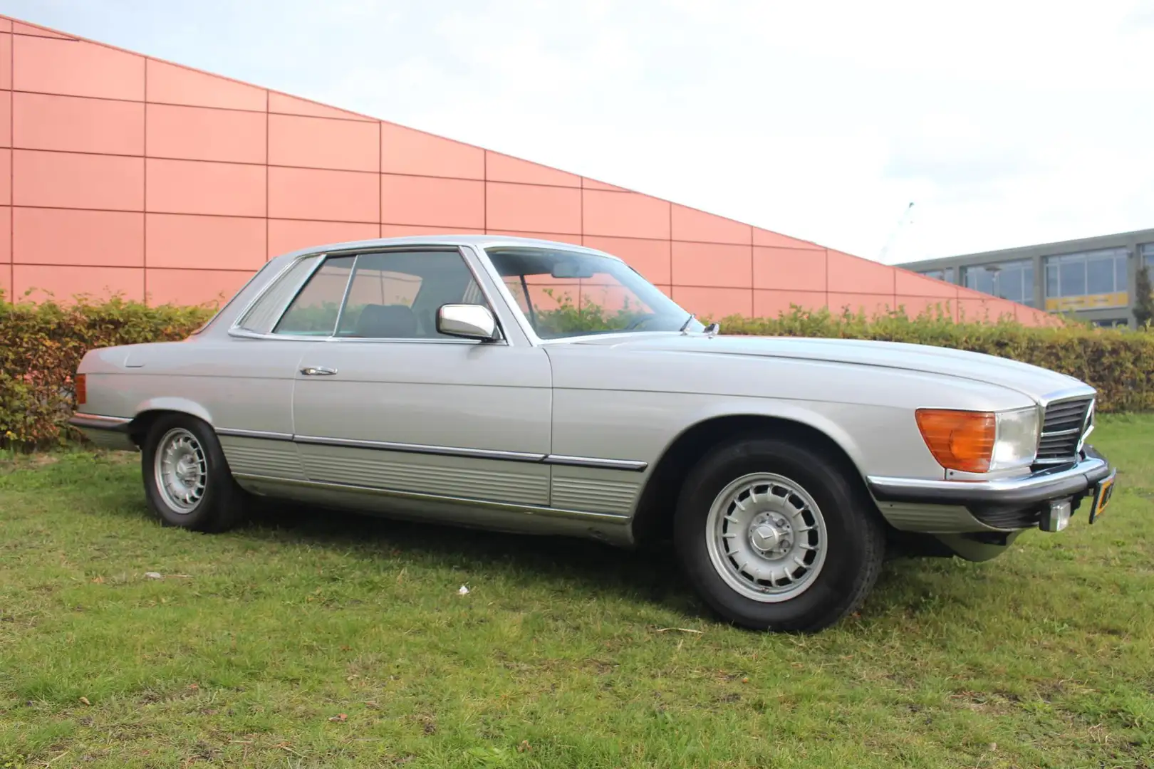 Mercedes-Benz SLC 350 Grau - 2