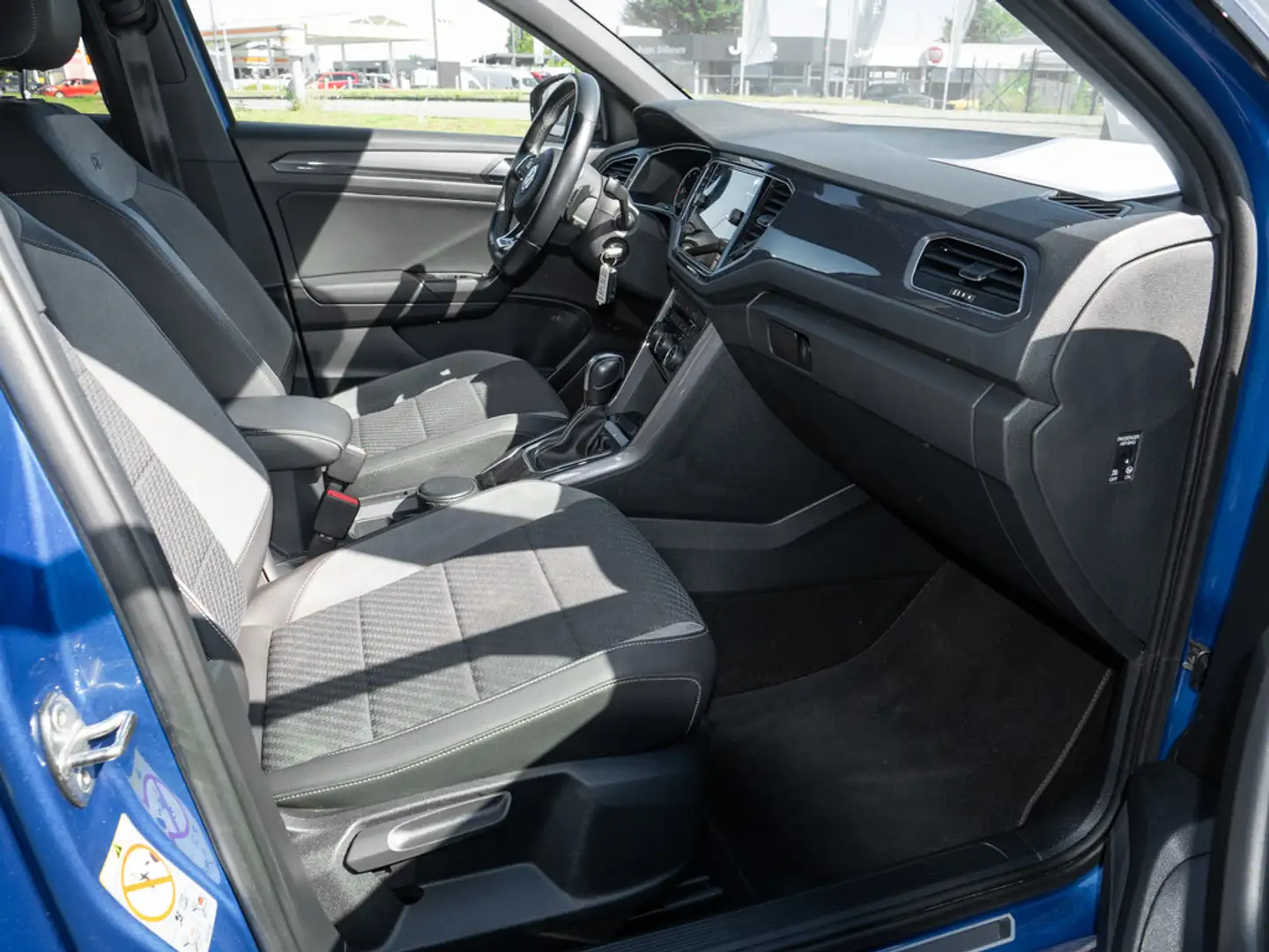 Volkswagen T-Roc 1.5 TSI R-Line SHZ KAMERA NAVI ACC LED Blau - 2