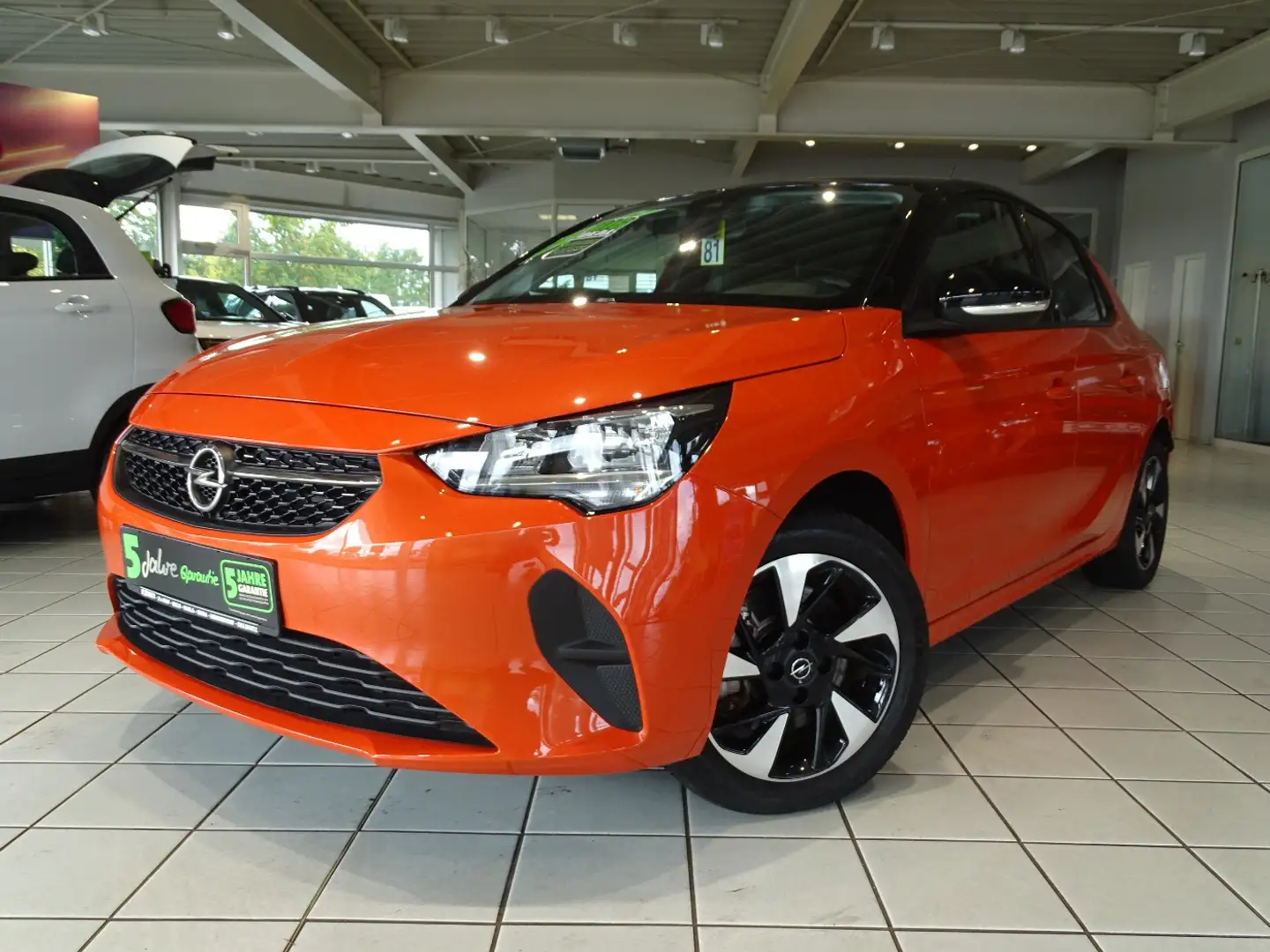 Opel Corsa-e EDITION Navi+SHZ+Winterp.+Kam.+KlimaA+LM Oranje - 2