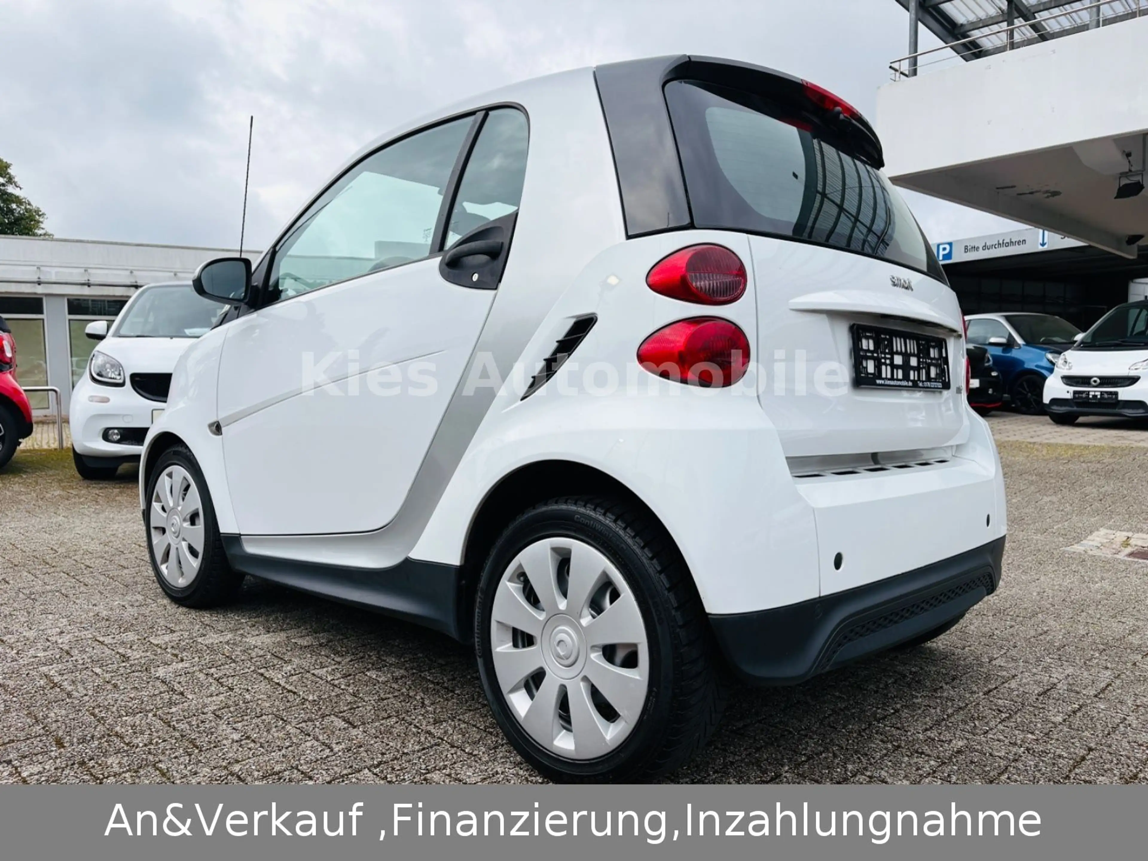 smart forTwo Passion AUTOM/SERVO/LEDER/SITZH/NAVI/TÜV — photo 4