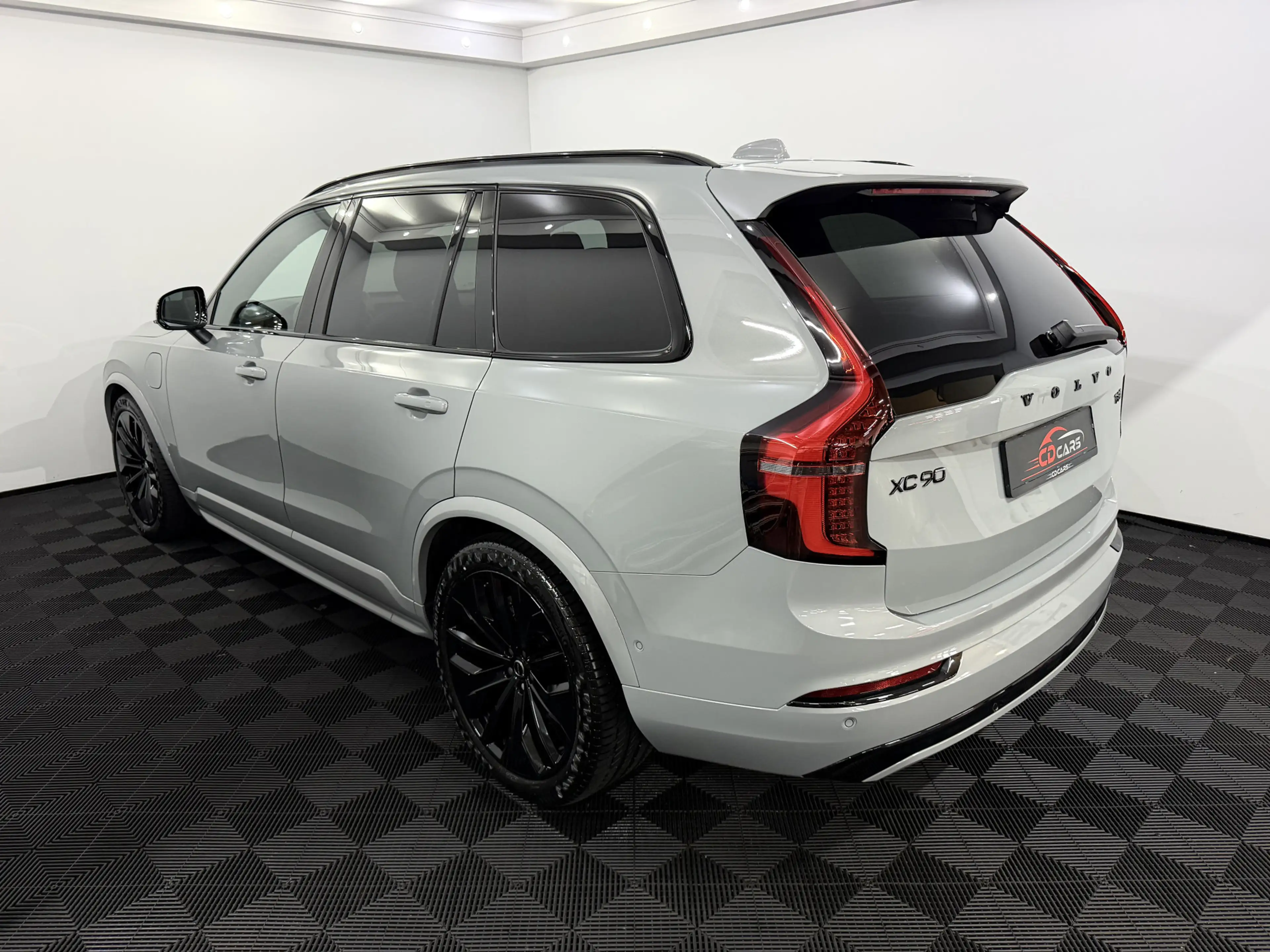 Volvo XC90 2.0 T8 Plug-in hybrid AWD Plus Black Edition Panor — photo 4