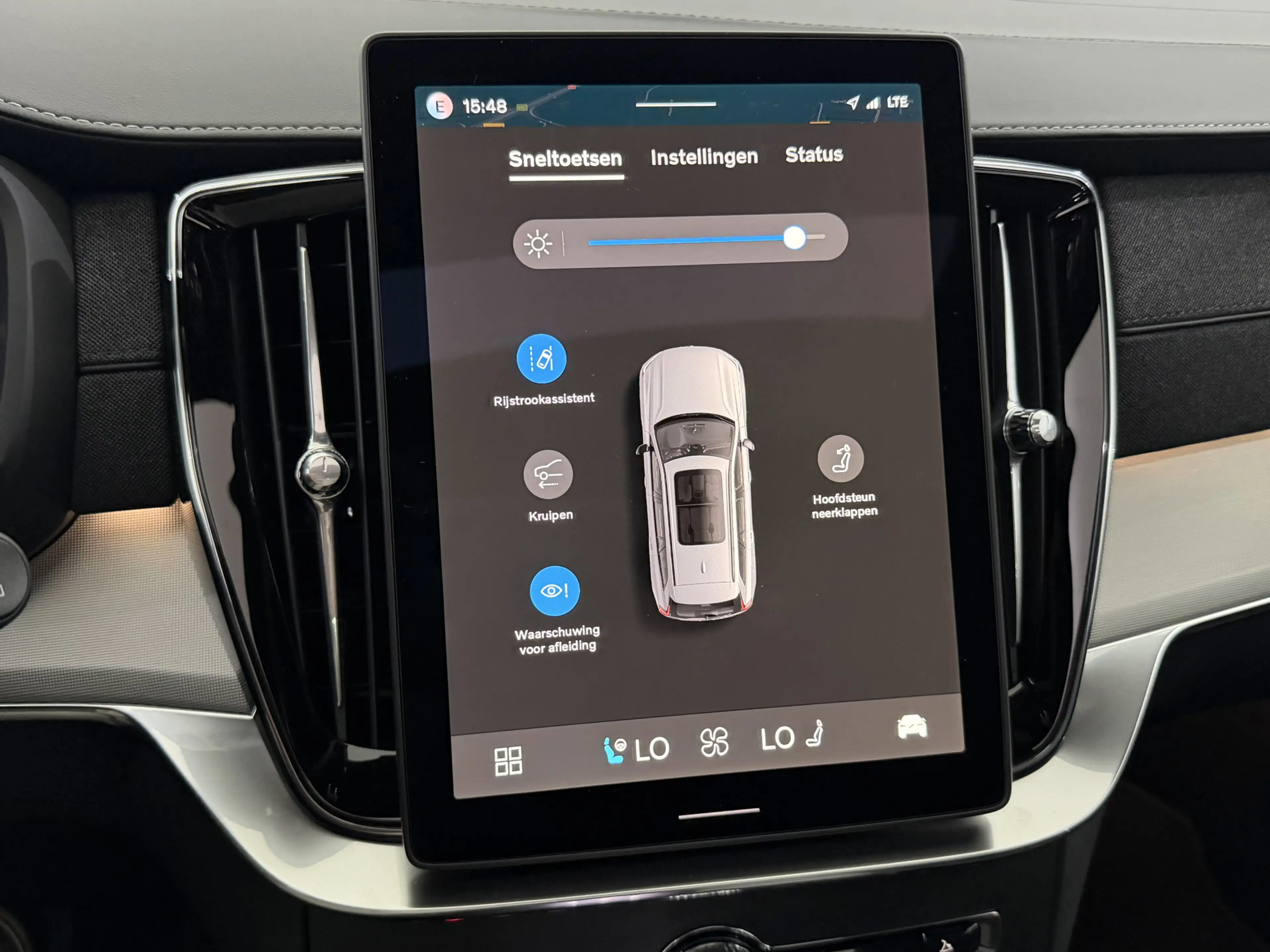 Volvo XC90 2.0 T8 Plug-in hybrid AWD Plus Black Edition Panor — photo 25