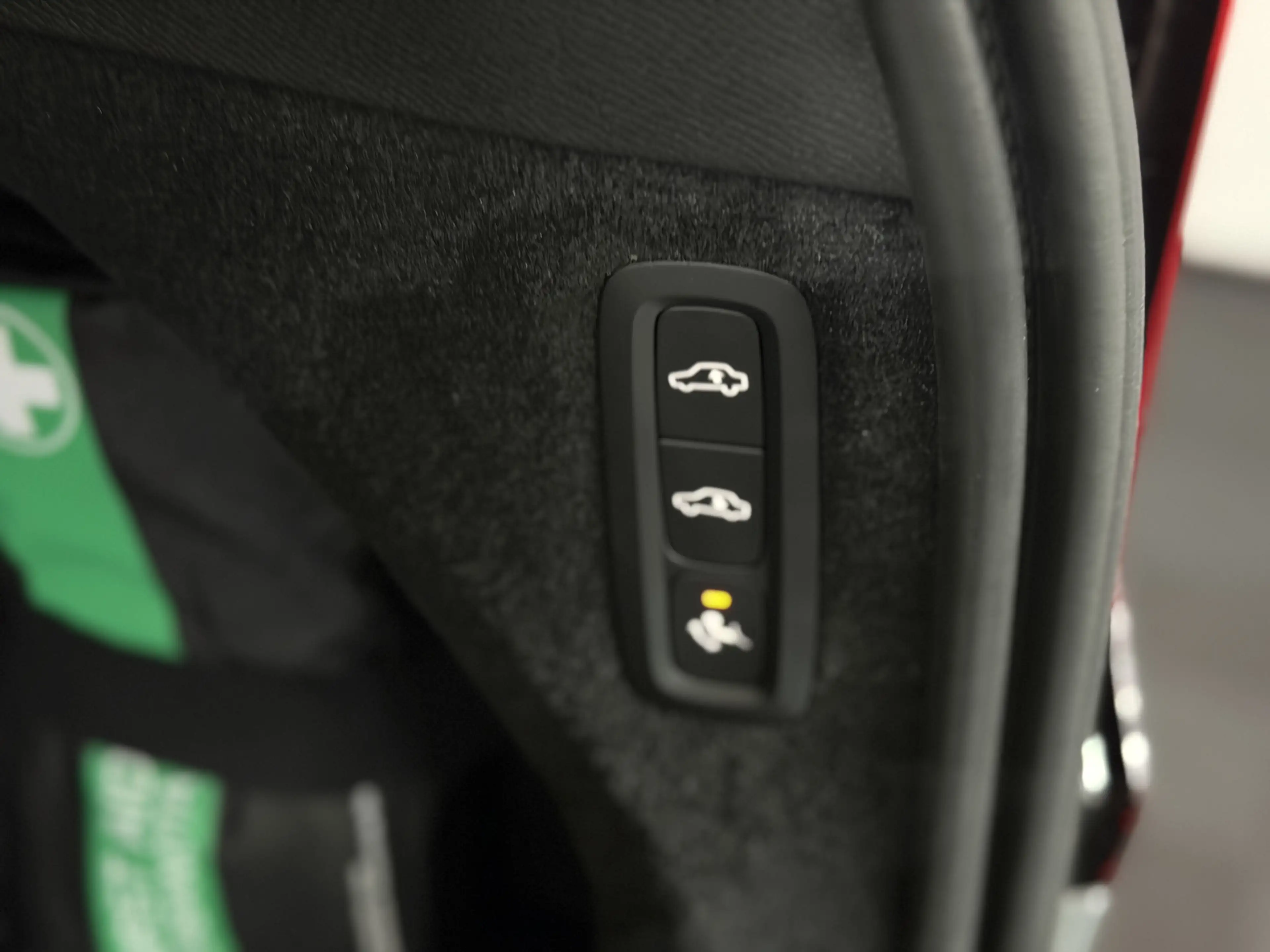 Volvo XC90 2.0 T8 Plug-in hybrid AWD Plus Black Edition Panor — photo 37