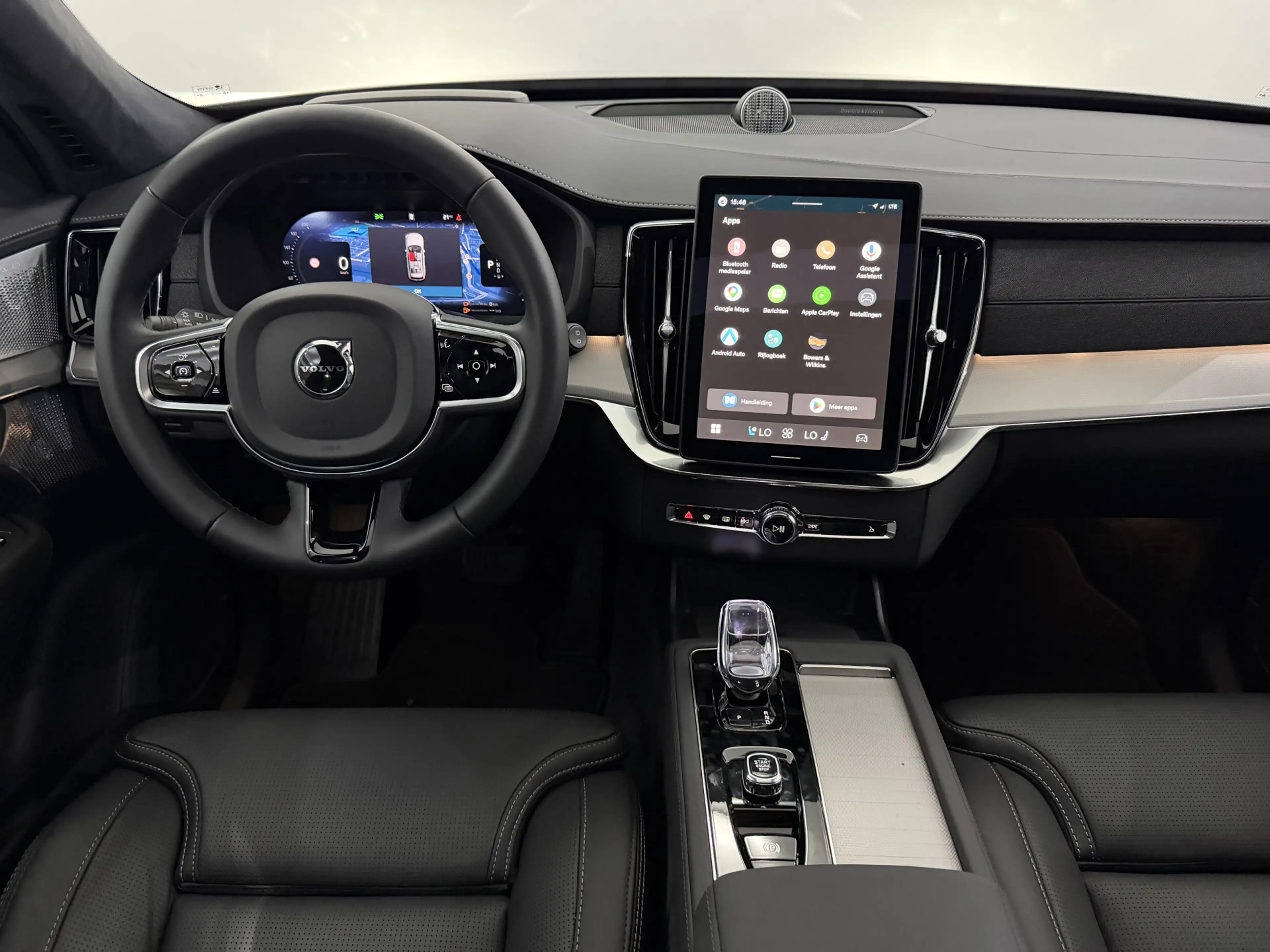 Volvo XC90 2.0 T8 Plug-in hybrid AWD Plus Black Edition Panor — photo 12