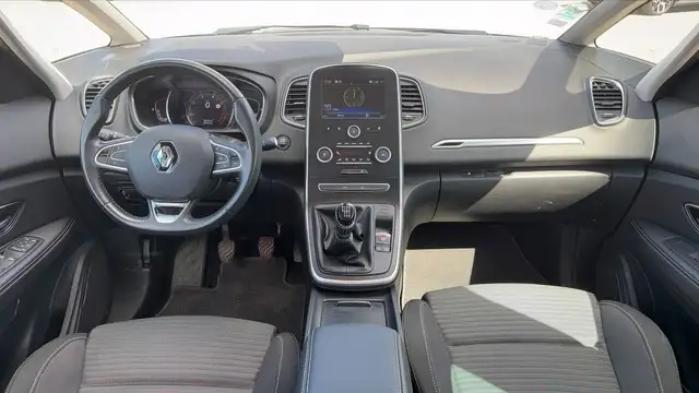 Renault Grand Scenic view 11