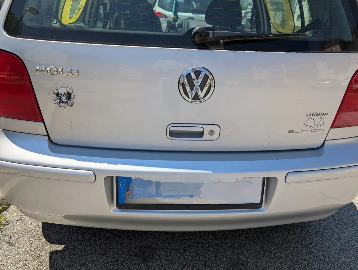 Volkswagen Polo Gris - 1