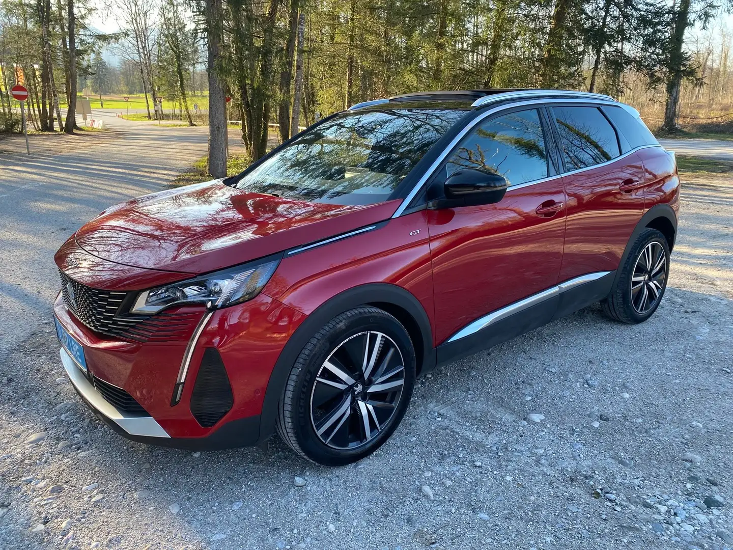 Peugeot 3008 PureTech 130 EAT8 GT Pack LED Leder SHZ Pano RFK Rot - 1