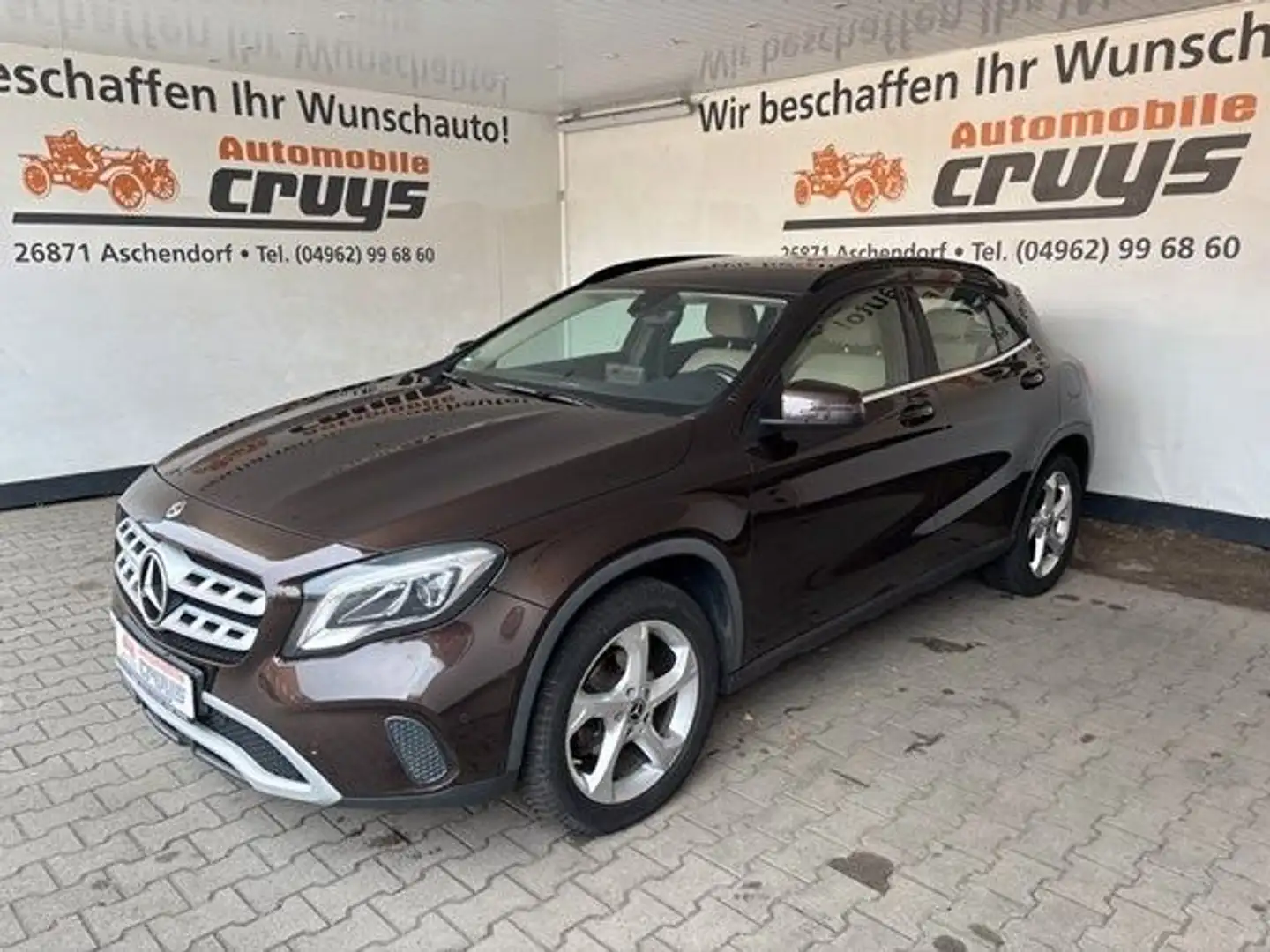 Mercedes-Benz GLA 220 d 7G-DCT Style - LED Braun - 1
