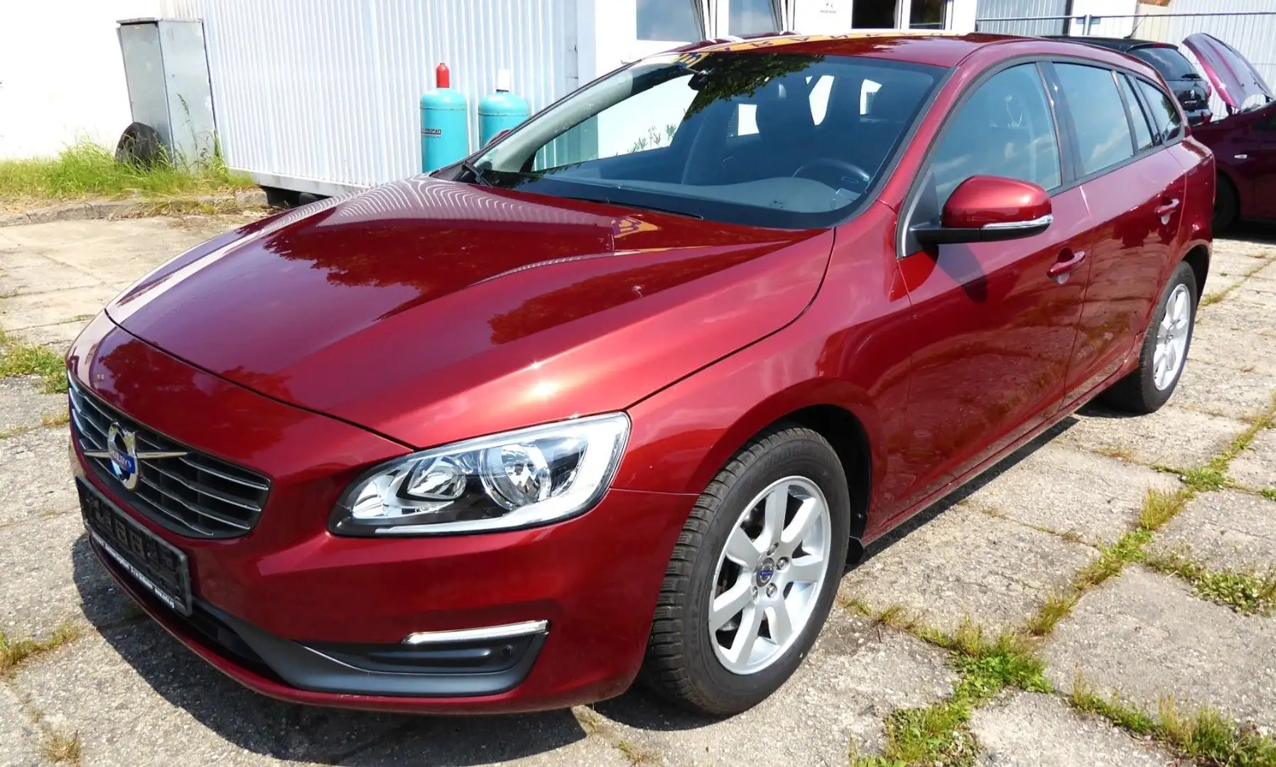 Volvo V60 Kombi Kinetic Alu,Klimaaut.,PDC,Eu5 Rot - 1