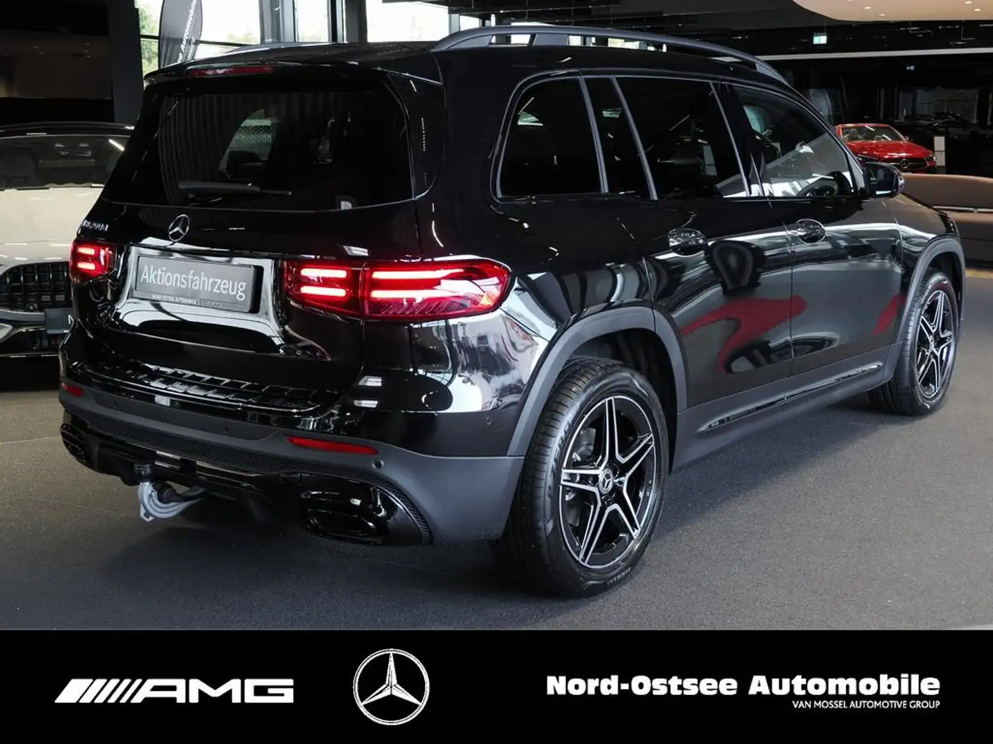 Mercedes-Benz GLB 200 d AMG NIGHT PANO AHK MULTIBEAM 360° Schwarz - 2