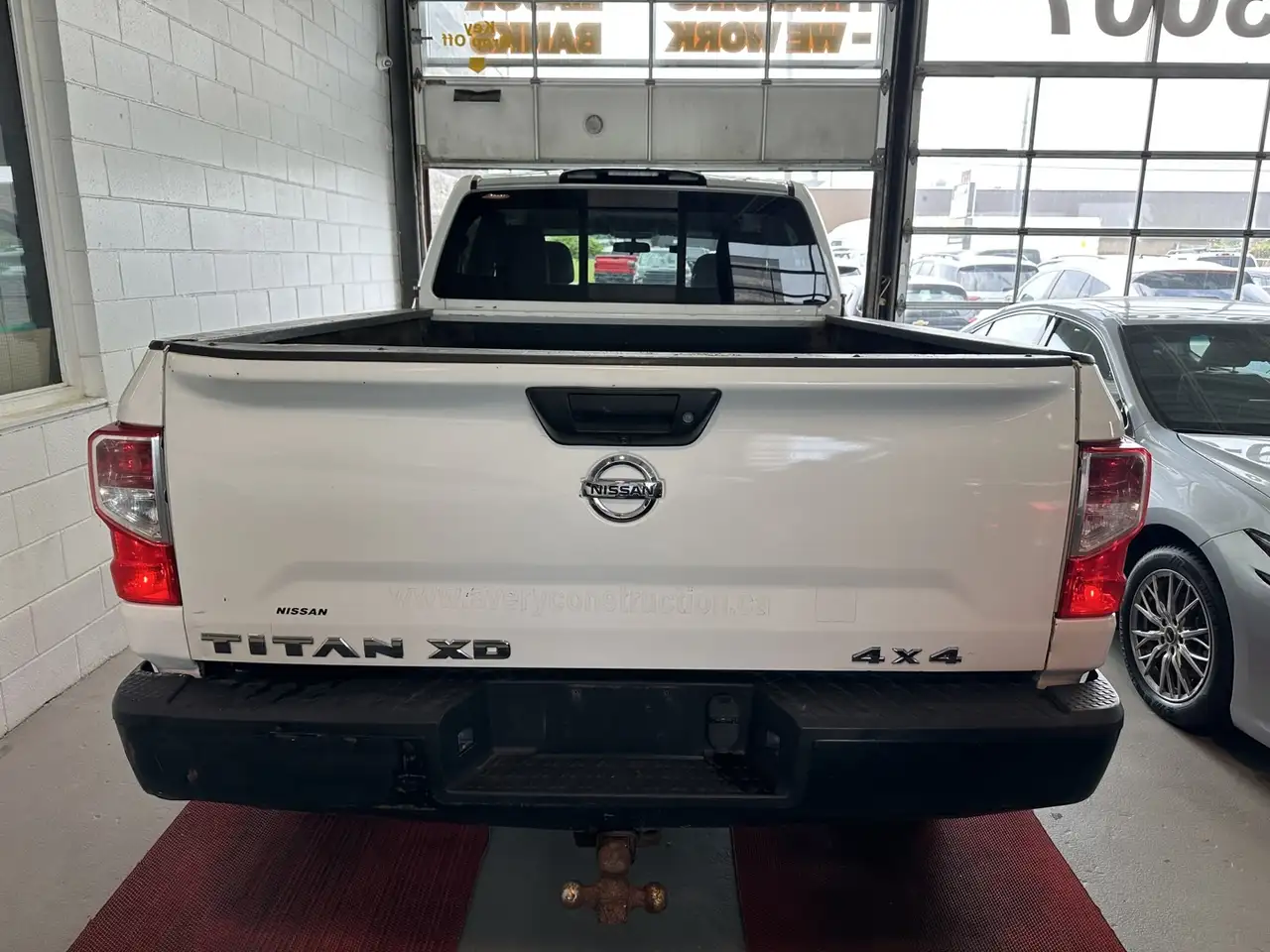 Nissan Titan XD снимка Nissan Titan XD