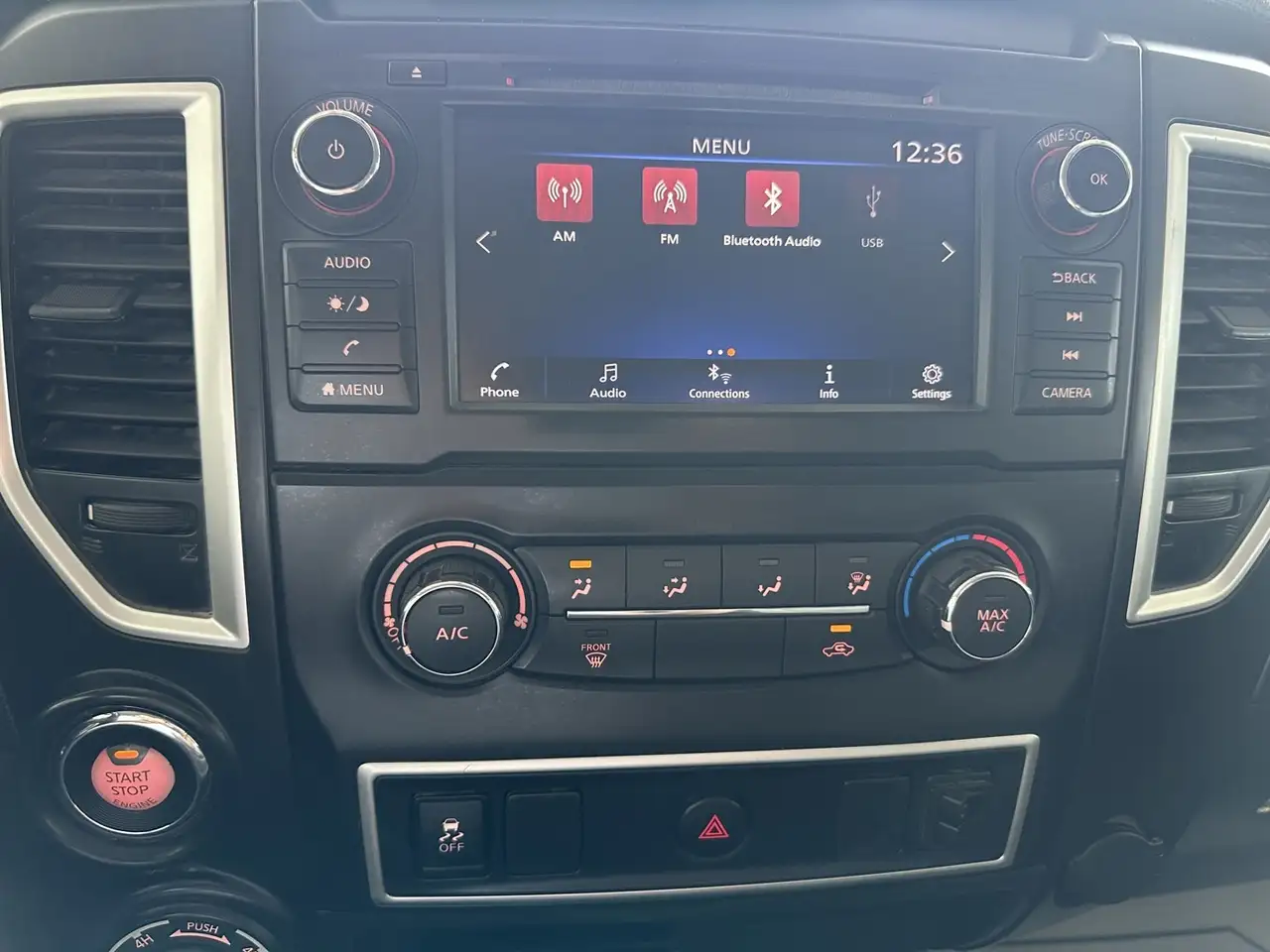 Nissan Titan XD снимка Nissan Titan XD