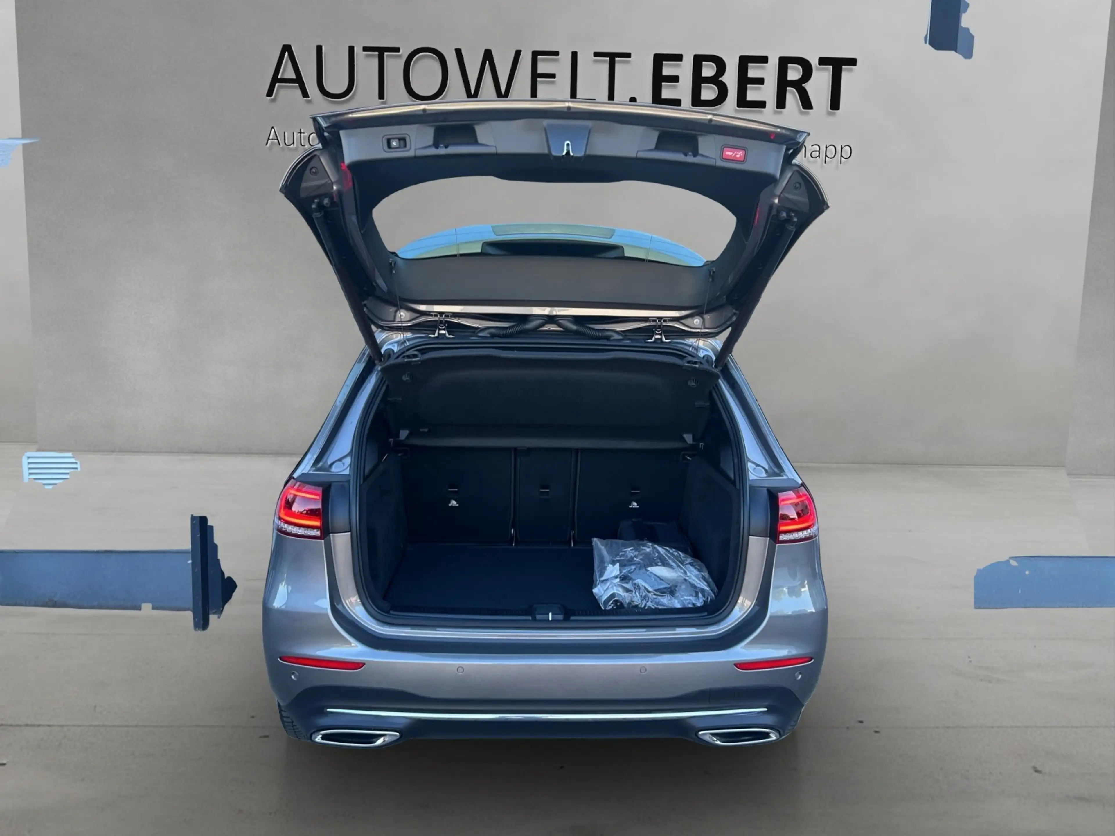Mercedes-Benz B 250 e Progr. AHK PAno LED HighEndMBUX Business — photo 14