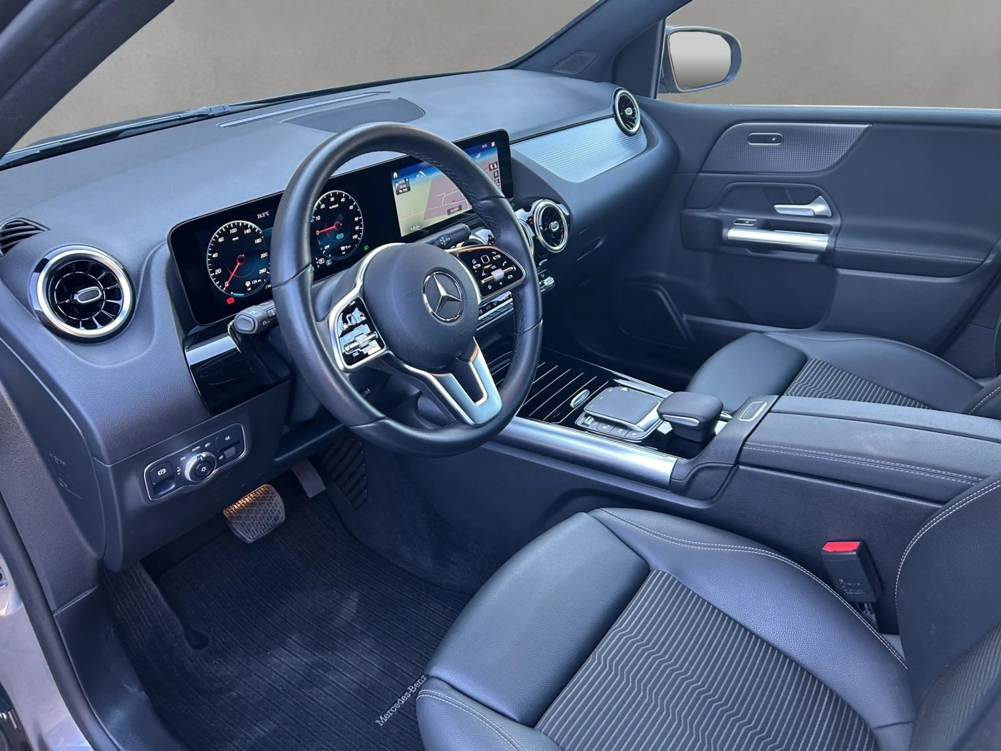 Mercedes-Benz B 250 e Progr. AHK PAno LED HighEndMBUX Business — photo 7