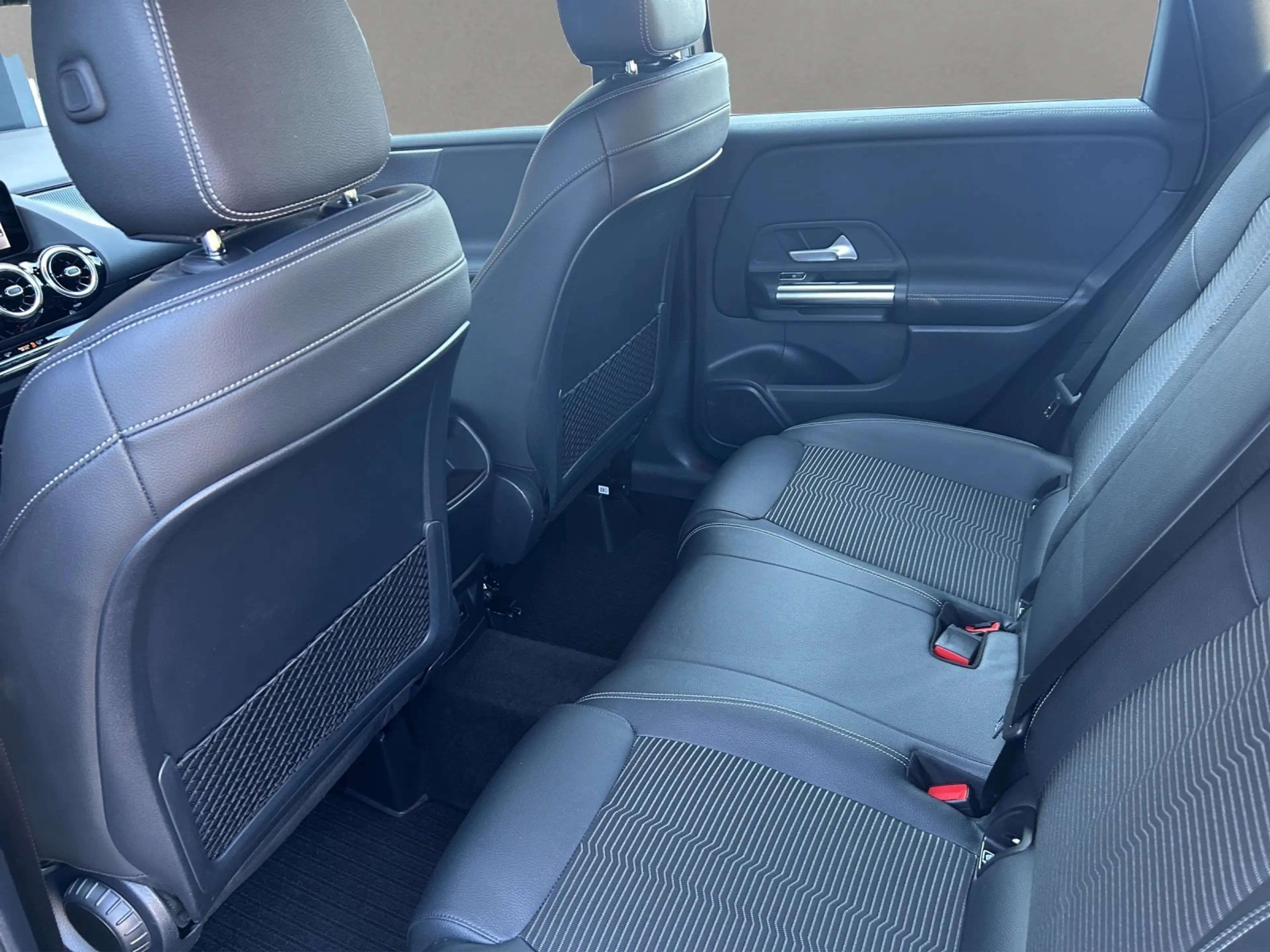 Mercedes-Benz B 250 e Progr. AHK PAno LED HighEndMBUX Business — photo 8