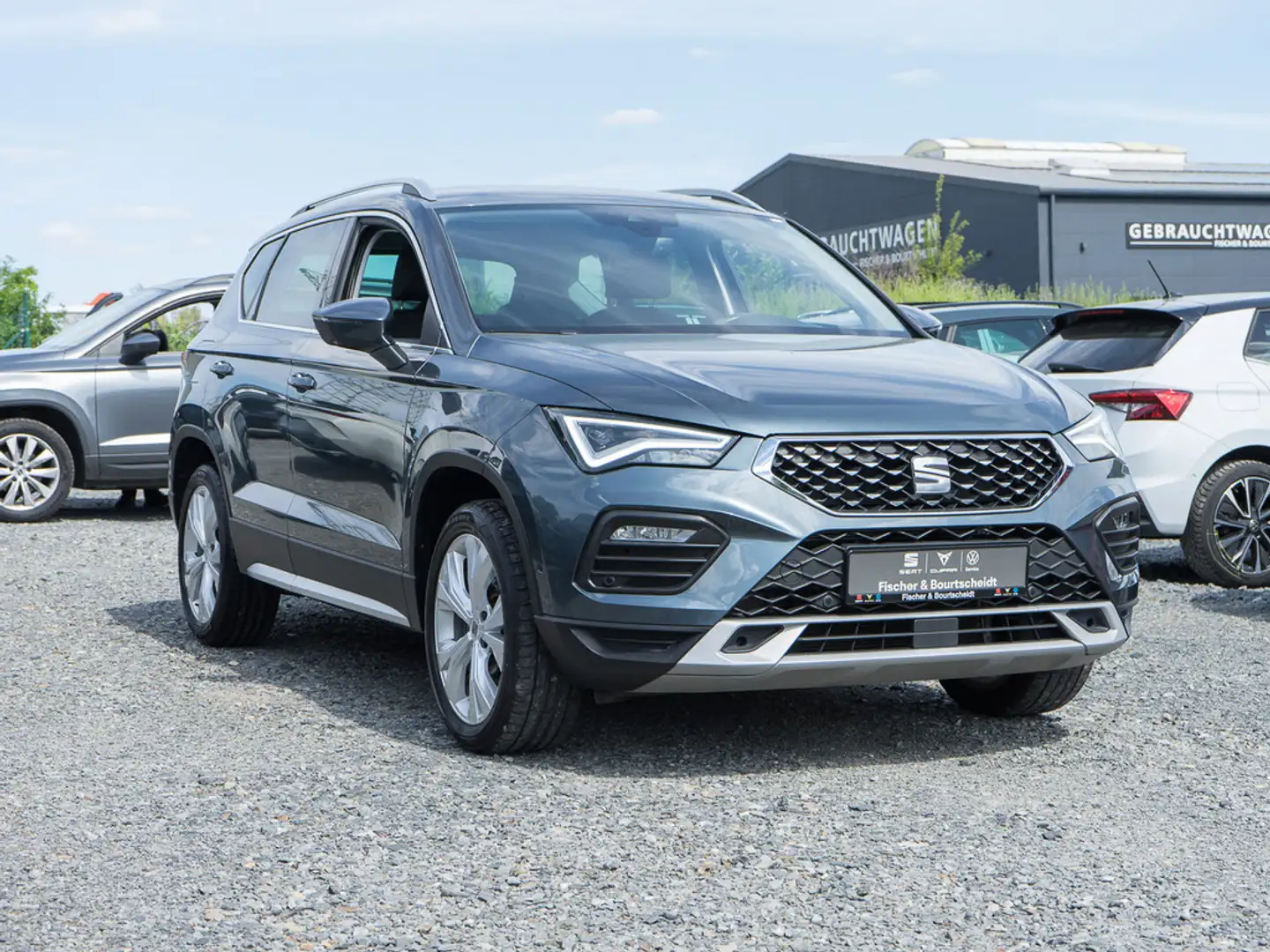 SEAT Ateca 1.5 TSI Xperience NAVI LED BEATS SHZ AC Grau - 2