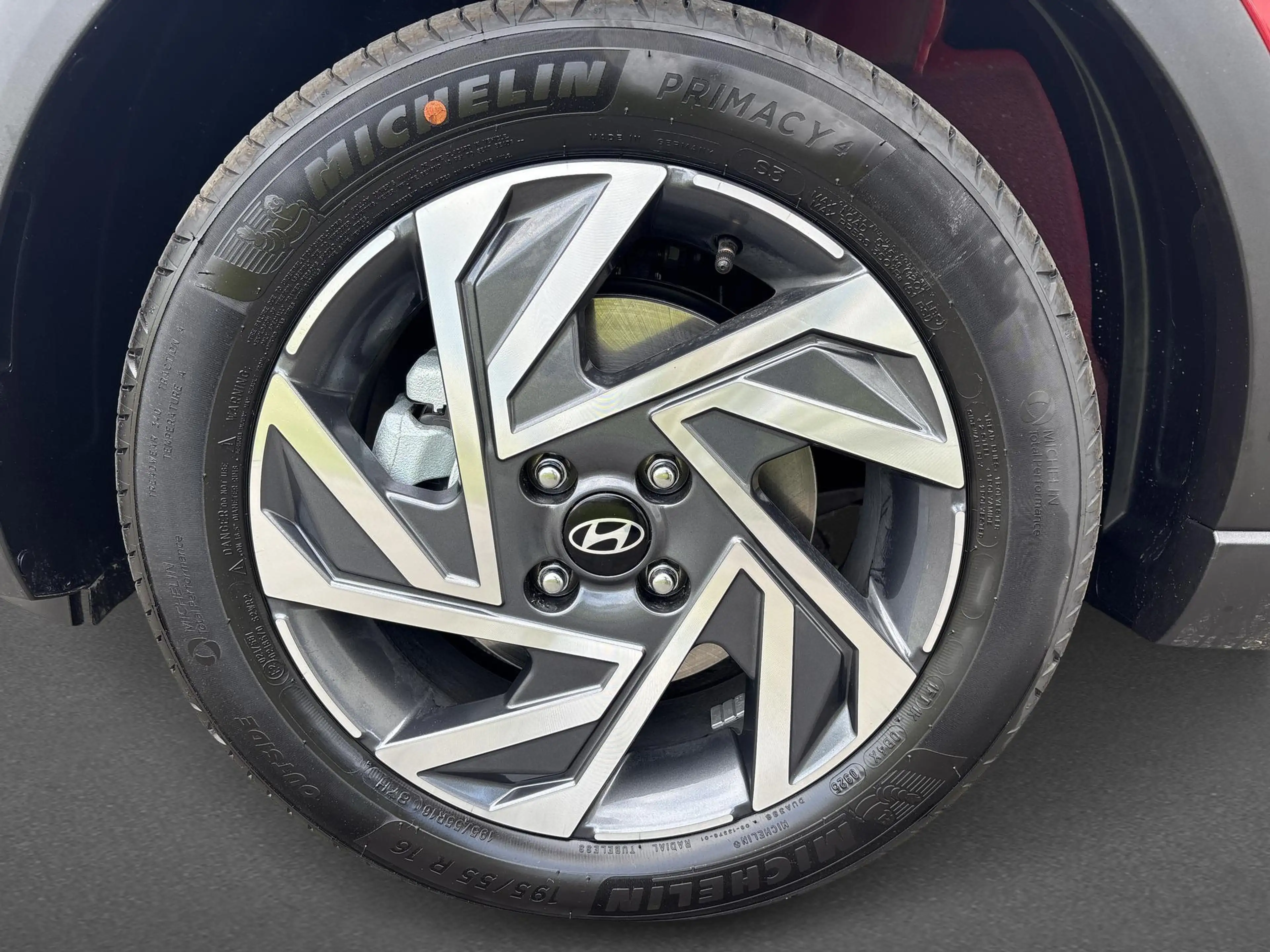 Hyundai BAYON 1.0 T-GDI MHEV Comfort VAN: €31.390 VOOR: €27.390 — photo 11