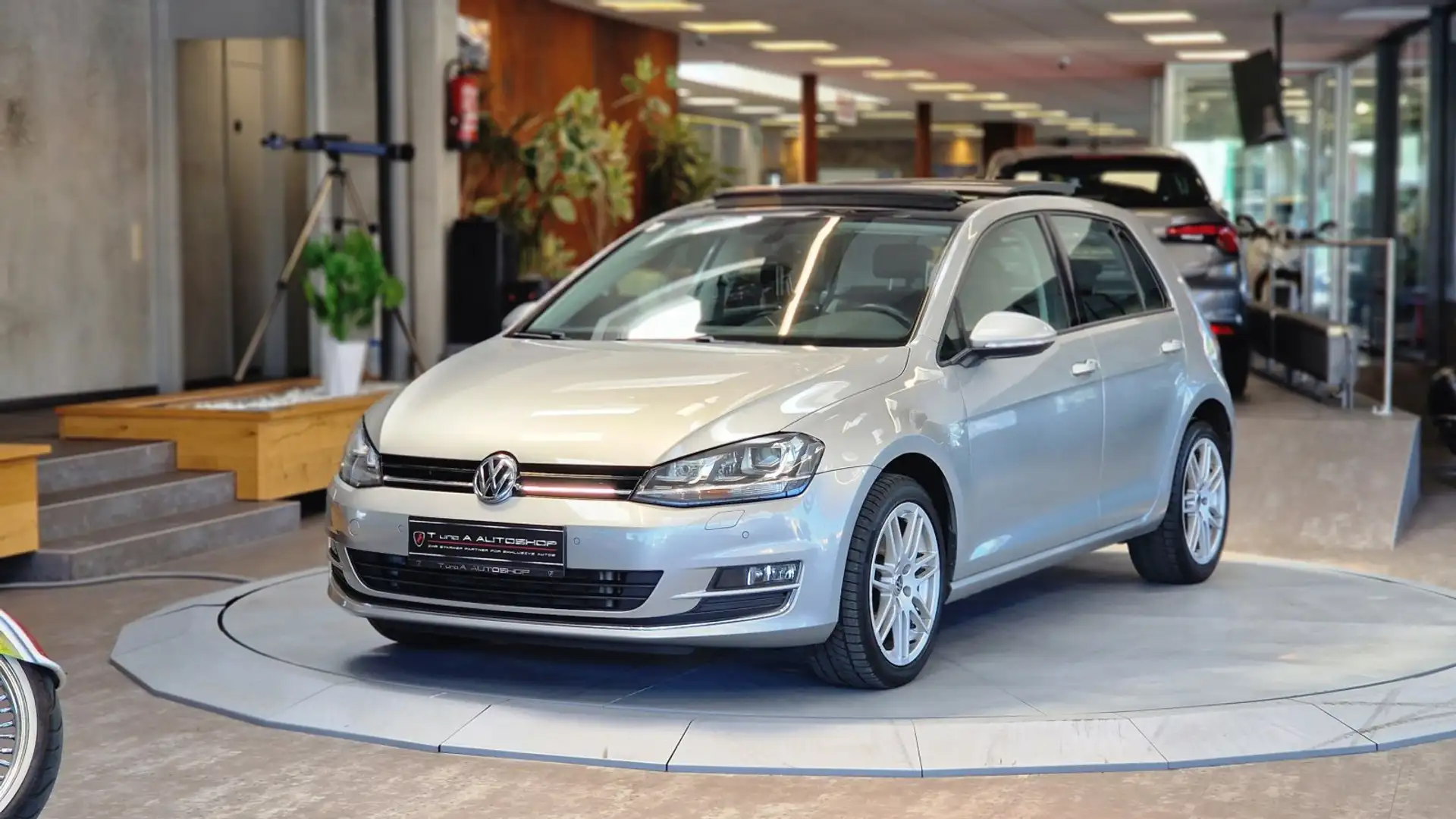 Volkswagen Golf 7 2.0 TDI DSG *Pano*Navi*Leder*Sitzmassage*17Zoll* Grau - 1