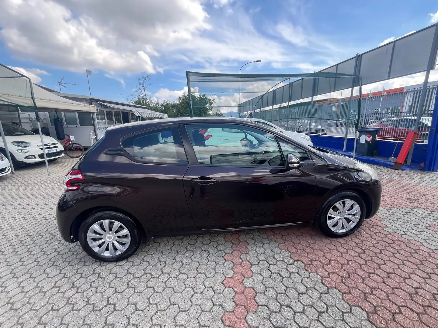 Peugeot 208 208 I 3p 1.4 hdi 8v Active Marrone - 2