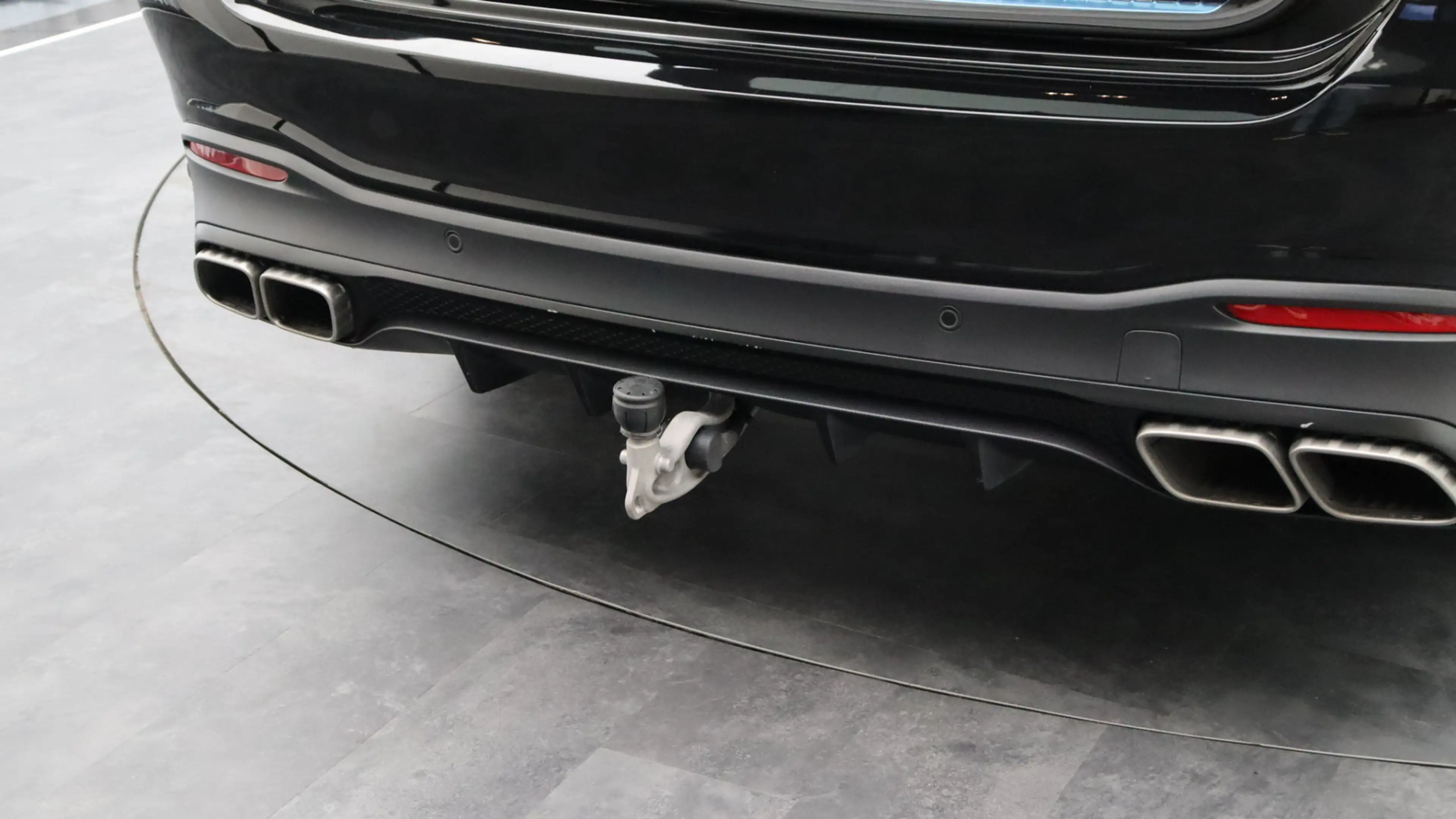Mercedes-Benz GLS 63 AMG 4MATIC+ Premium Plus | Massage | Burmester | Trekh — photo 24