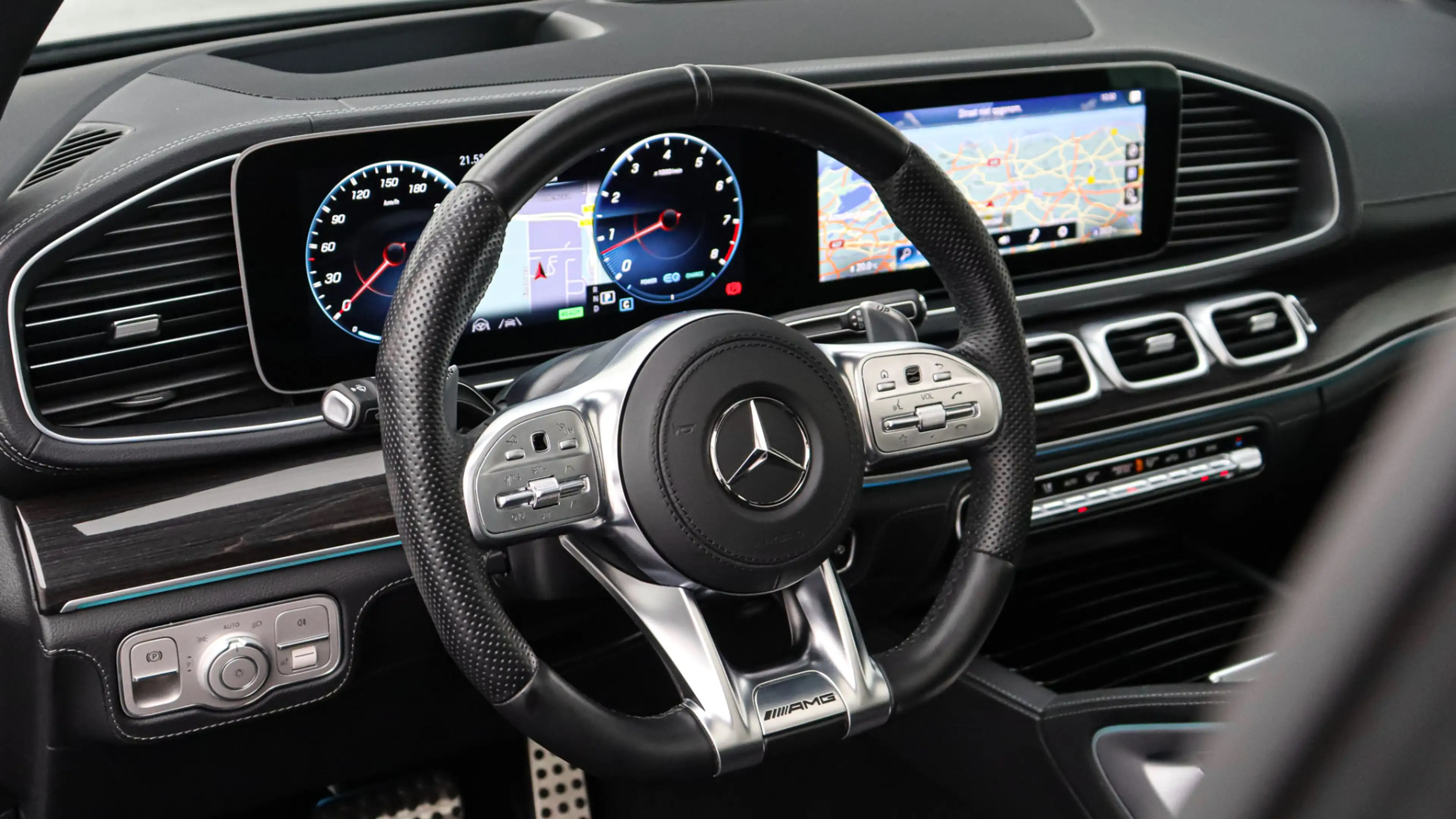 Mercedes-Benz GLS 63 AMG 4MATIC+ Premium Plus | Massage | Burmester | Trekh — photo 17