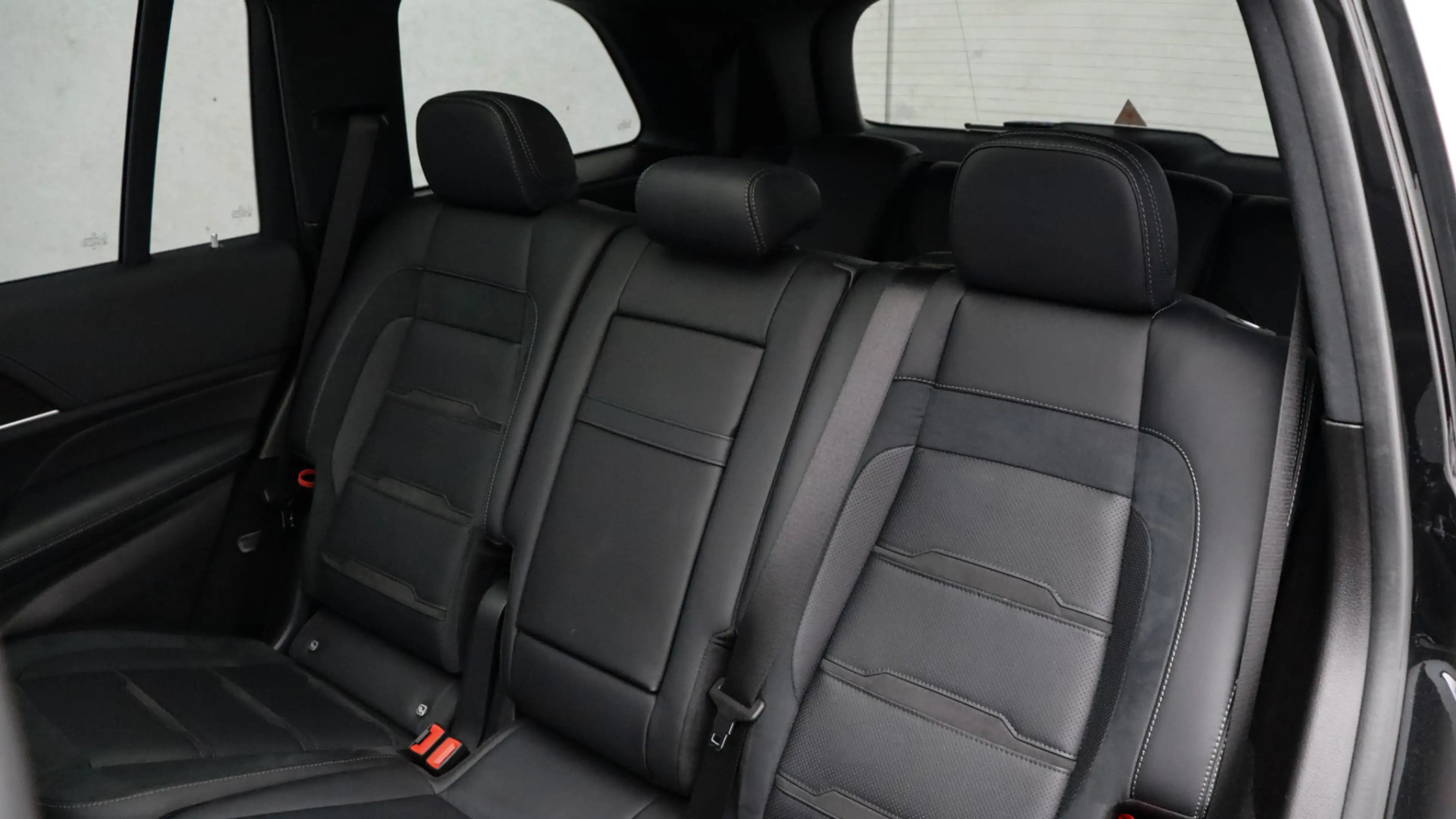 Mercedes-Benz GLS 63 AMG 4MATIC+ Premium Plus | Massage | Burmester | Trekh — photo 27