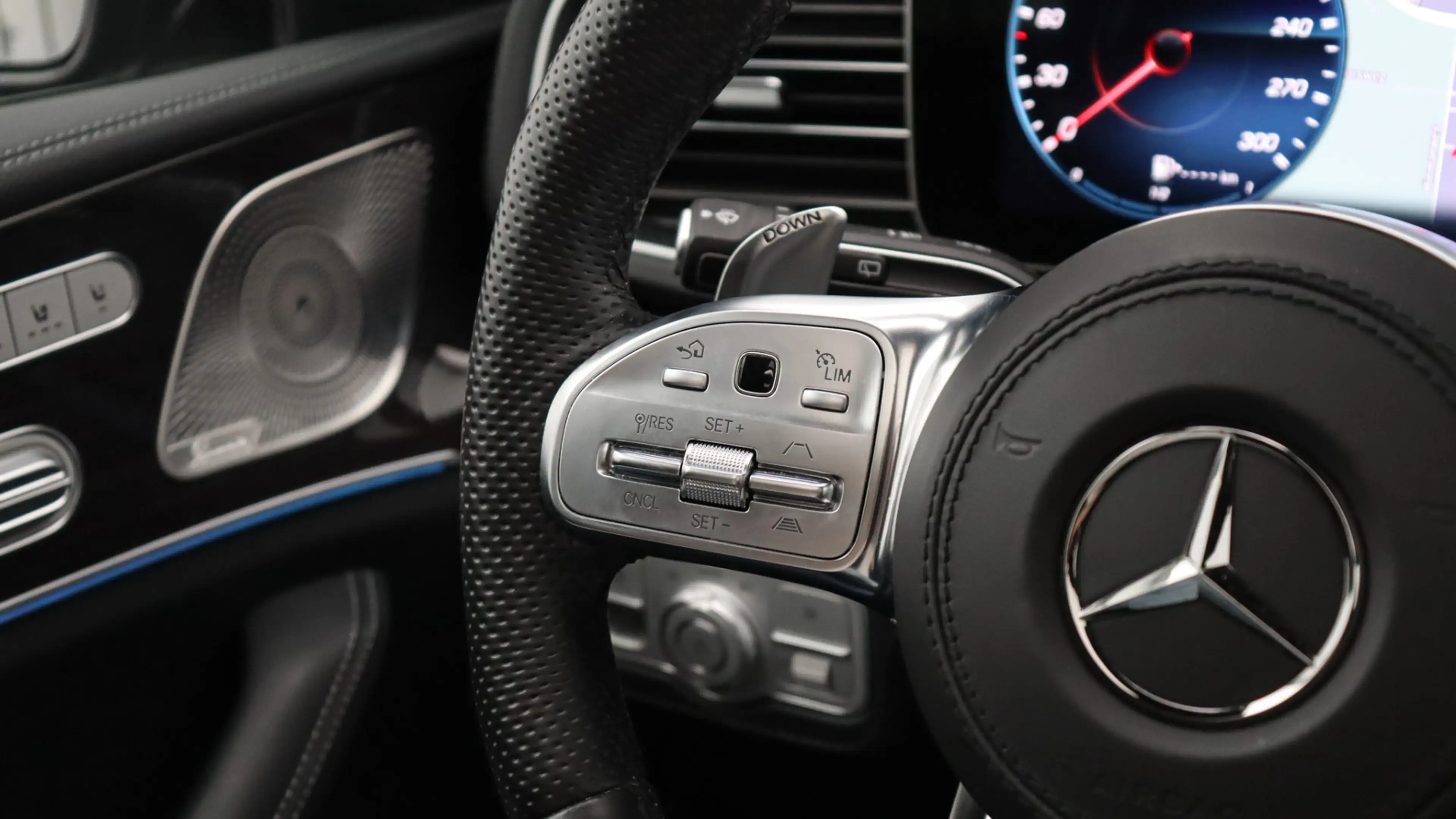 Mercedes-Benz GLS 63 AMG 4MATIC+ Premium Plus | Massage | Burmester | Trekh — photo 29