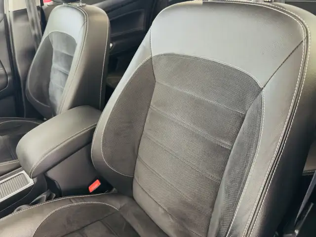 Ford Mondeo view 15