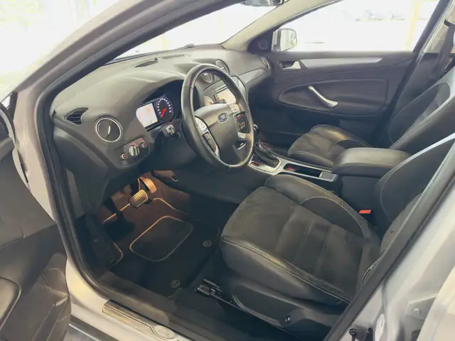 Ford Mondeo view 10
