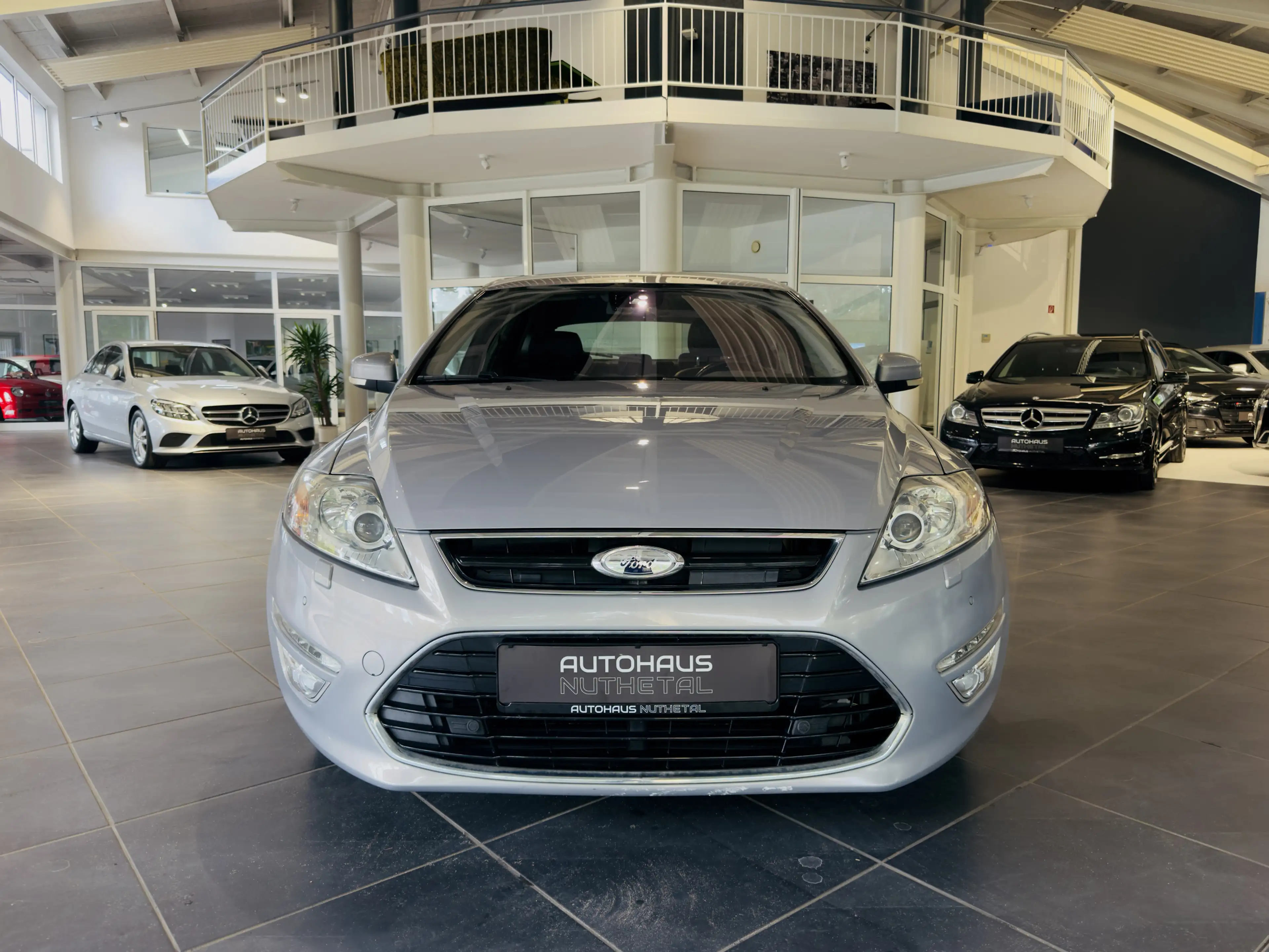 Ford Mondeo 2,0 TITANIUM 1. BESITZ ANHÄNGERKUPPLUNG — photo 2