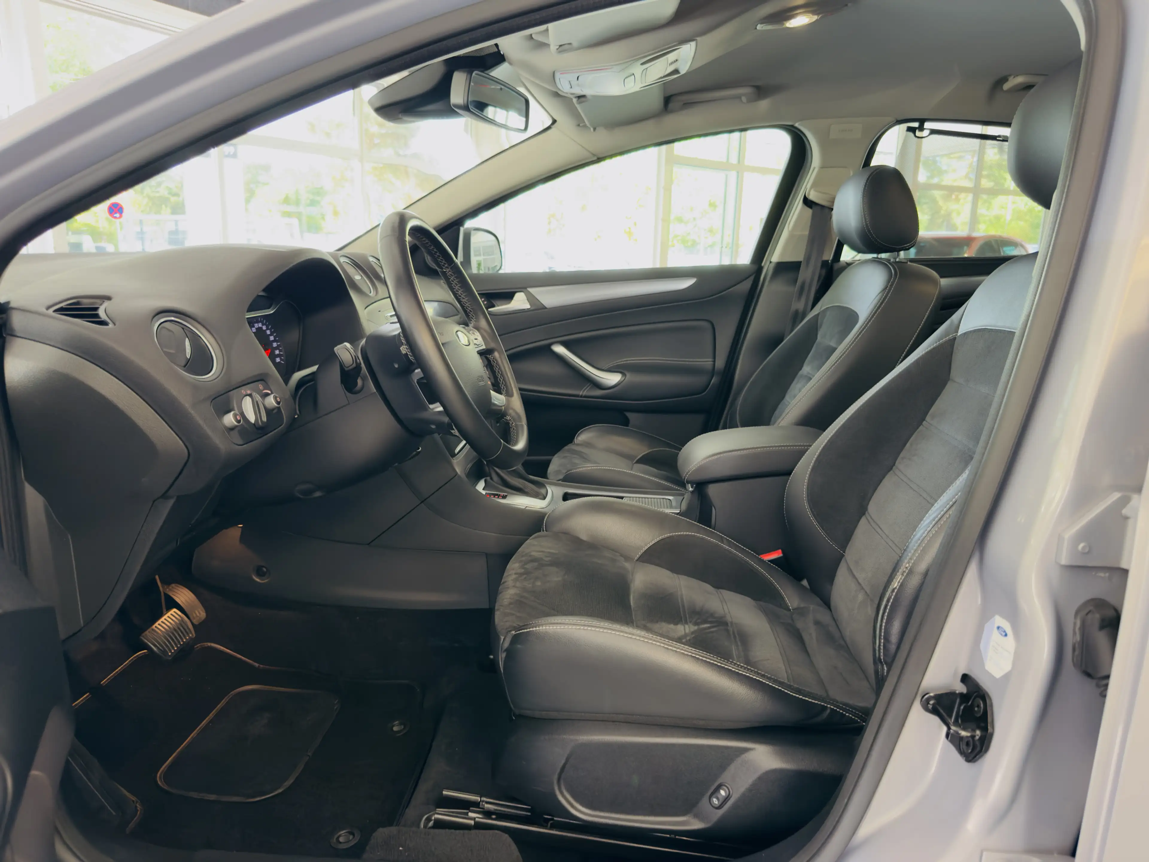 Ford Mondeo 2,0 TITANIUM 1. BESITZ ANHÄNGERKUPPLUNG — photo 12