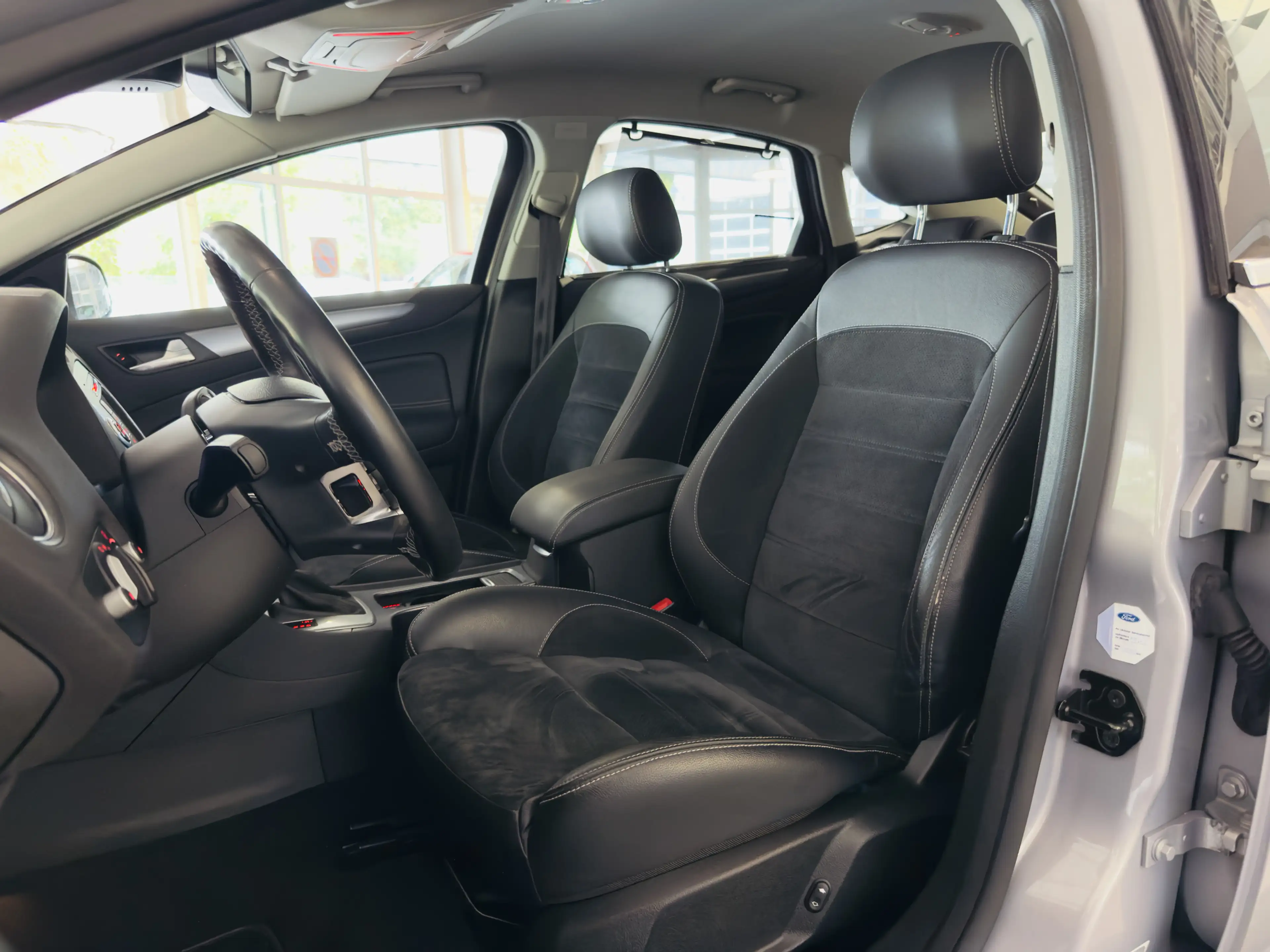Ford Mondeo 2,0 TITANIUM 1. BESITZ ANHÄNGERKUPPLUNG — photo 11