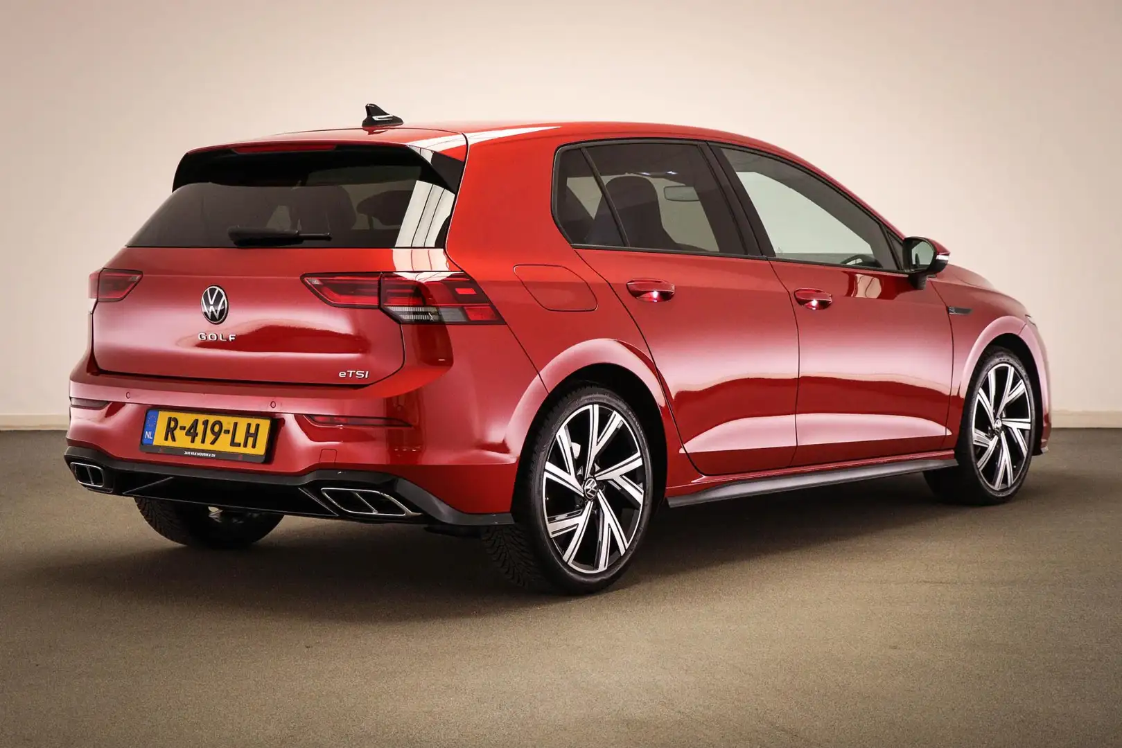 Volkswagen Golf 1.5 eTSI R-Line | WINTER PACK | IQ LIGHT | CAMERA Rouge - 2
