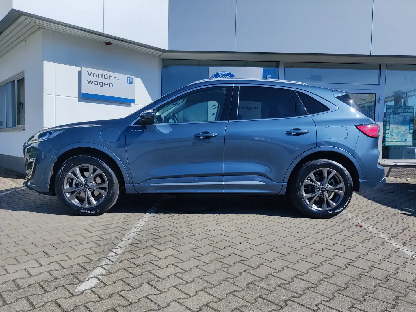 Ford Kuga Plug-In Hybrid Vignale Blau - 2