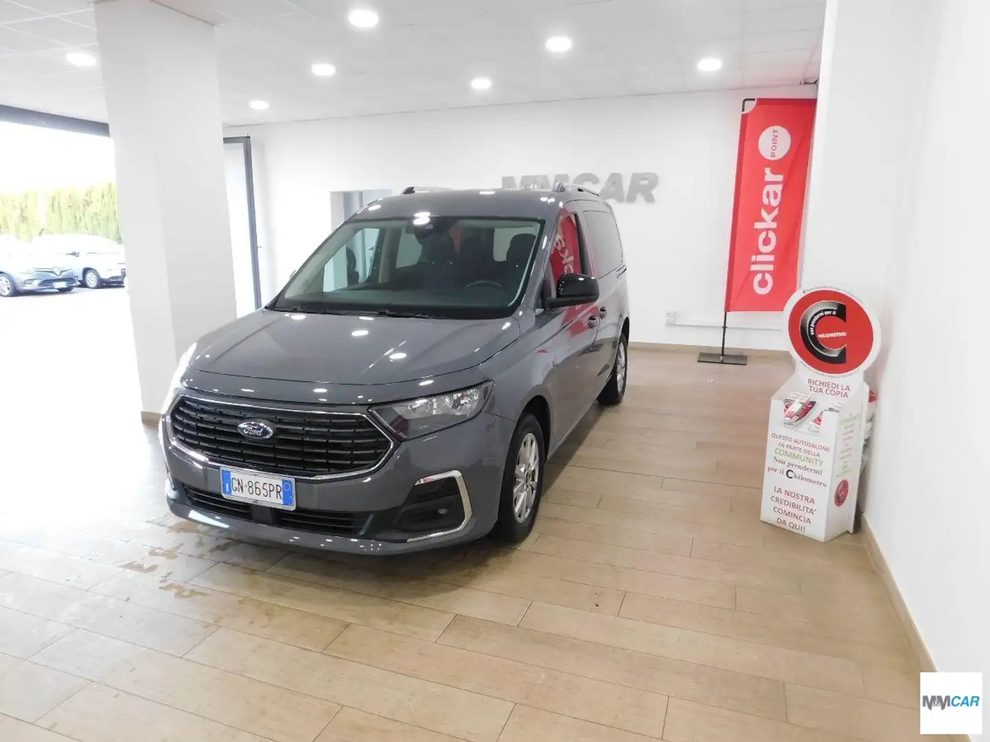 Ford Tourneo Connect 2.0 EBl 122CV Titanium Grigio - 2