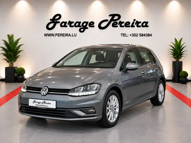 Volkswagen Golf view 2