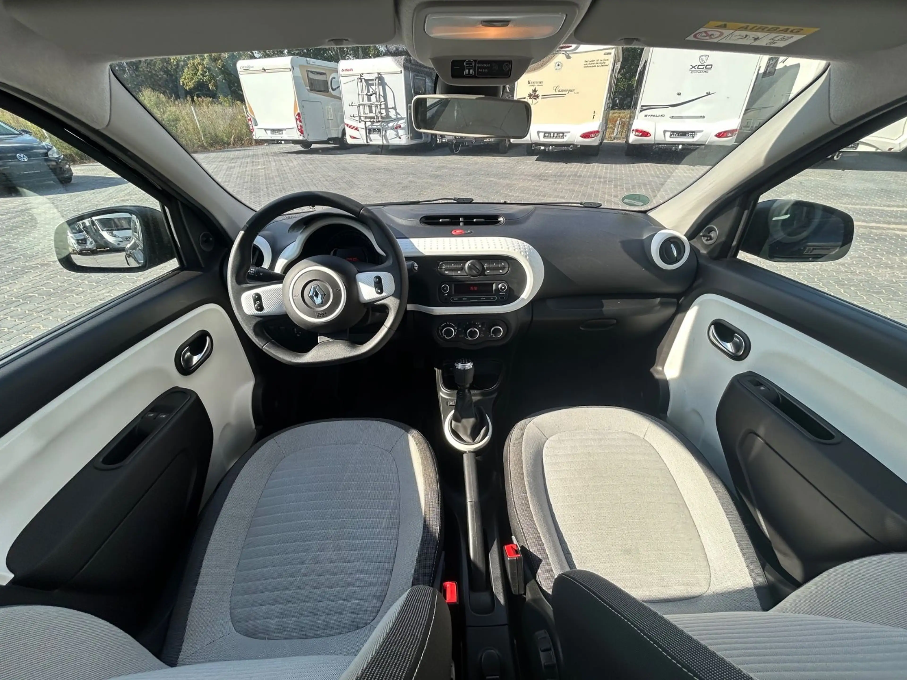 Renault Twingo Limited — photo 13