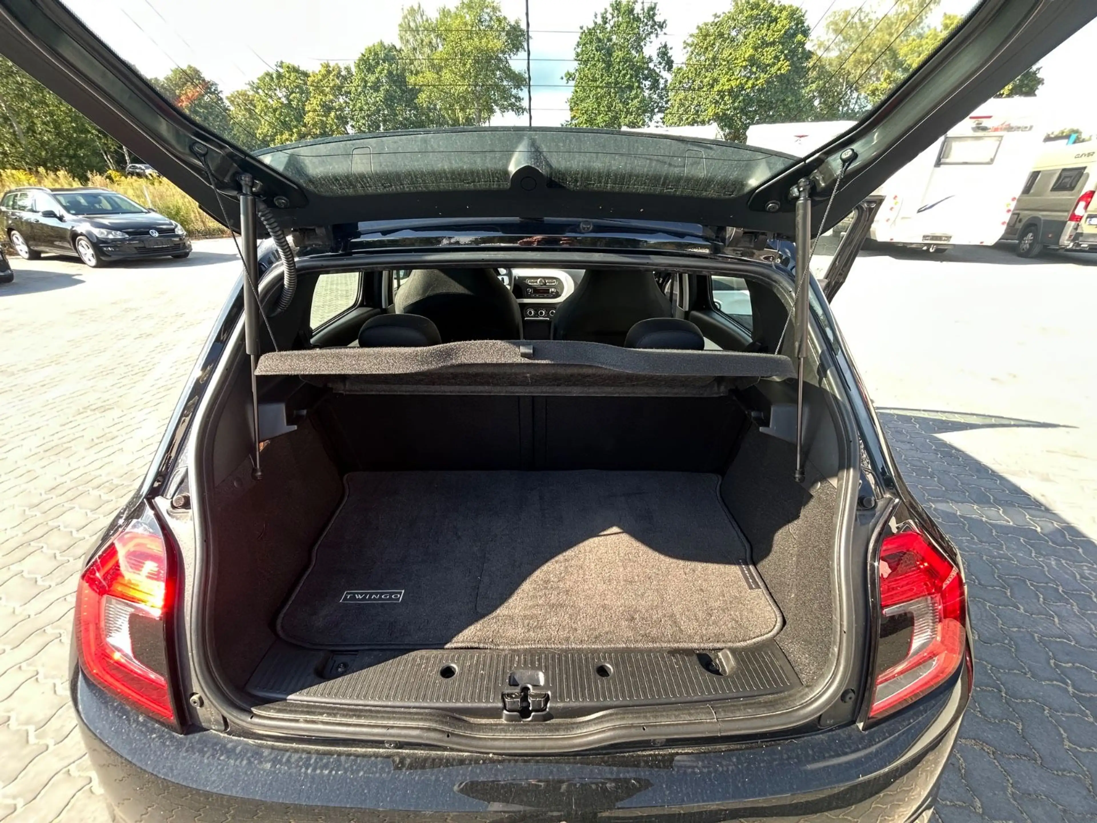 Renault Twingo Limited — photo 15