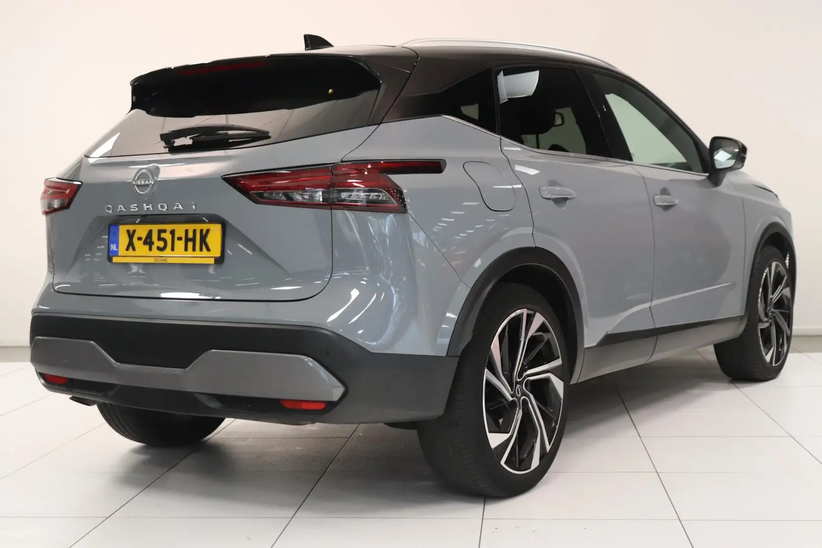 Nissan Qashqai 1.3 MHEV Tekna Plus | Panoramadak | Lederen bekled Grijs - 2