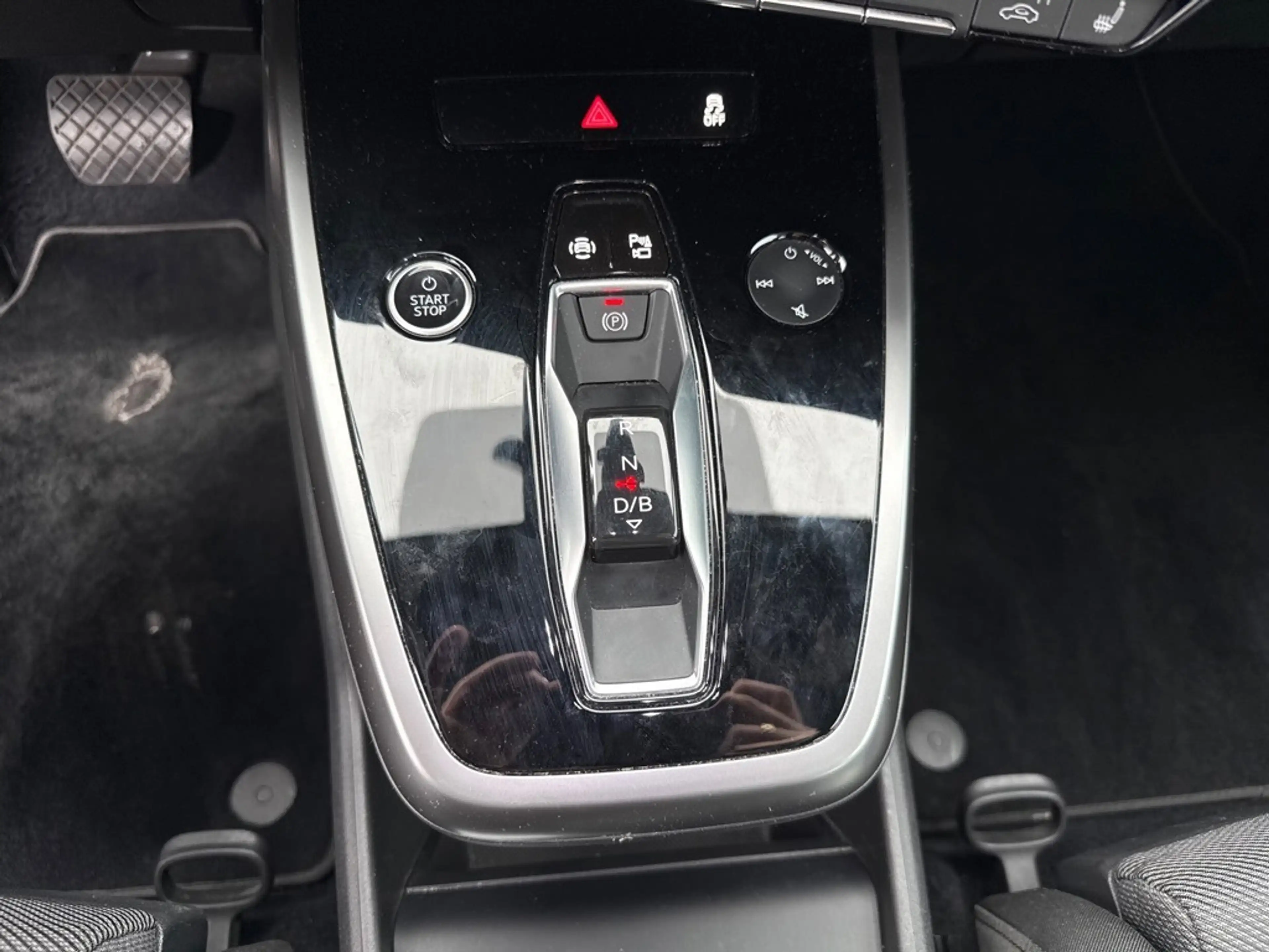 Audi Q4 e-tron 40 Launch edition Advanced 77 kWh | SOH ..% | Sono — photo 16