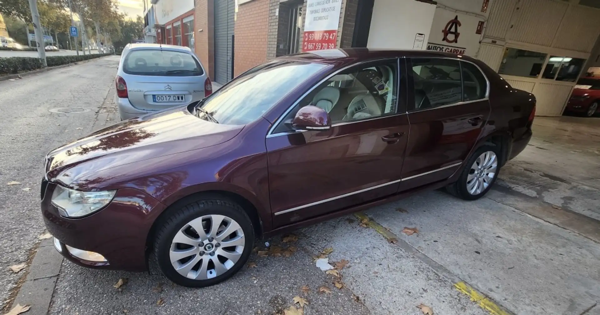 Skoda Superb 2.0TDI CR Elegance DSG Violet - 2