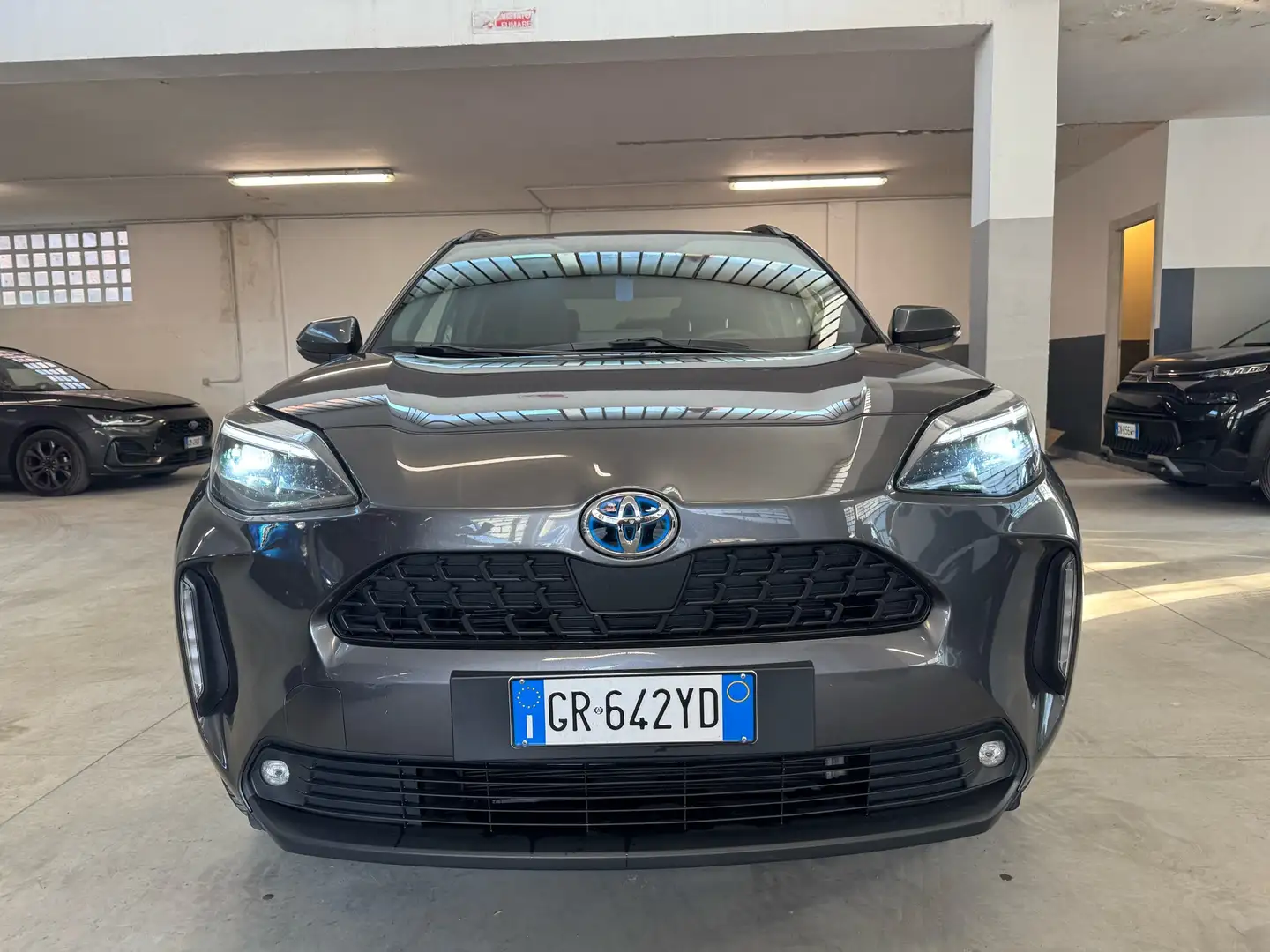 Toyota Yaris Yaris Cross 1.5h Trend fwd 116cv e-cvt Grau - 2