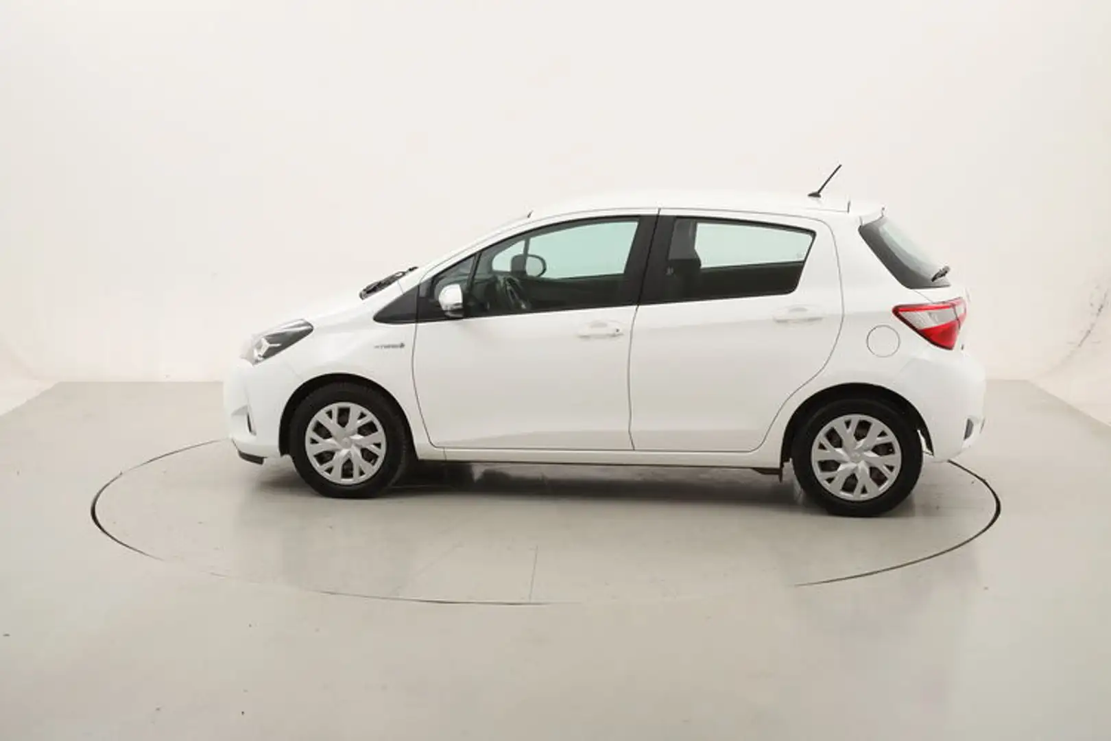 Toyota Yaris Hybrid Business 1.5 Full Hybrid 101CV Blanc - 2
